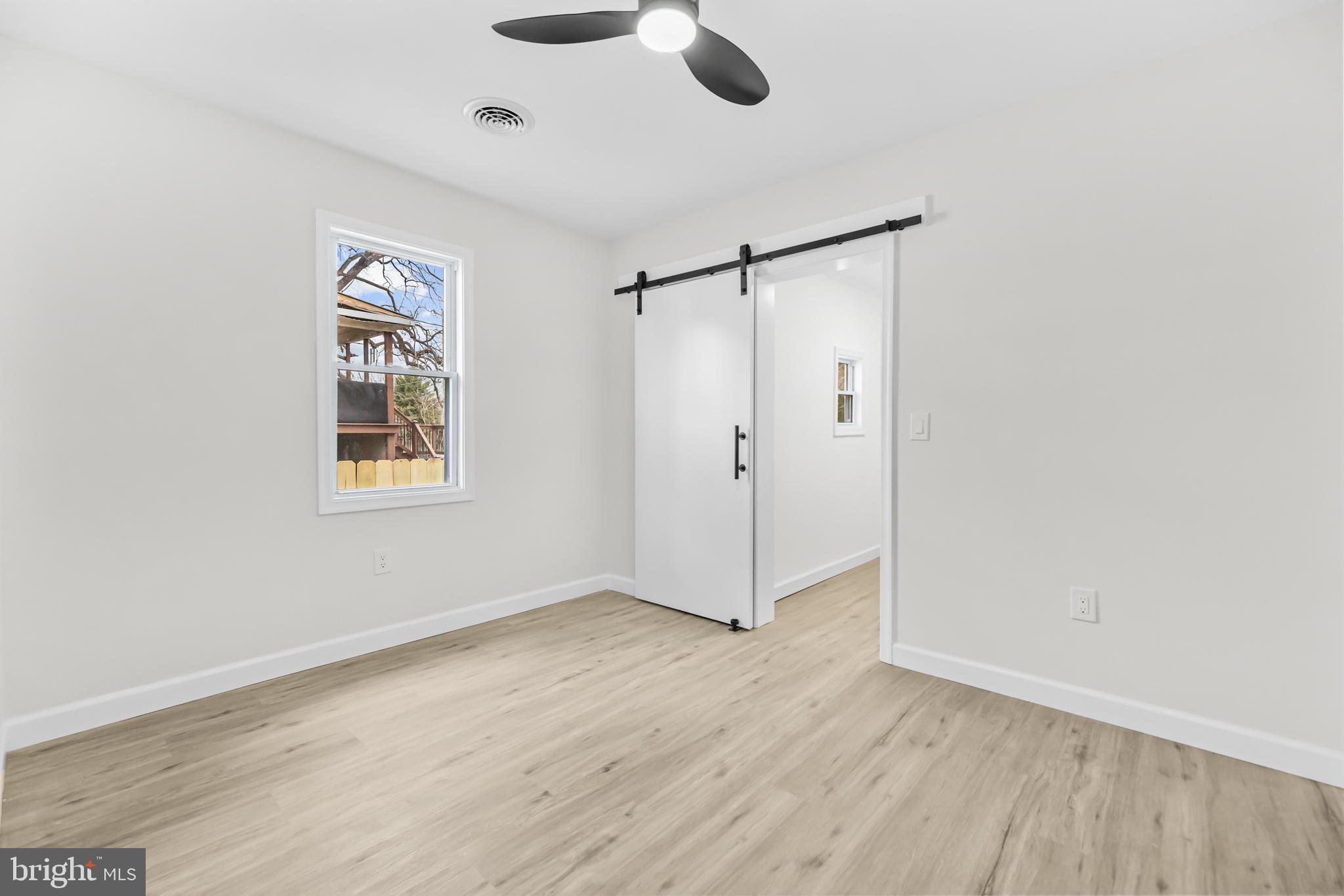 SUNNYSIDE - Residential