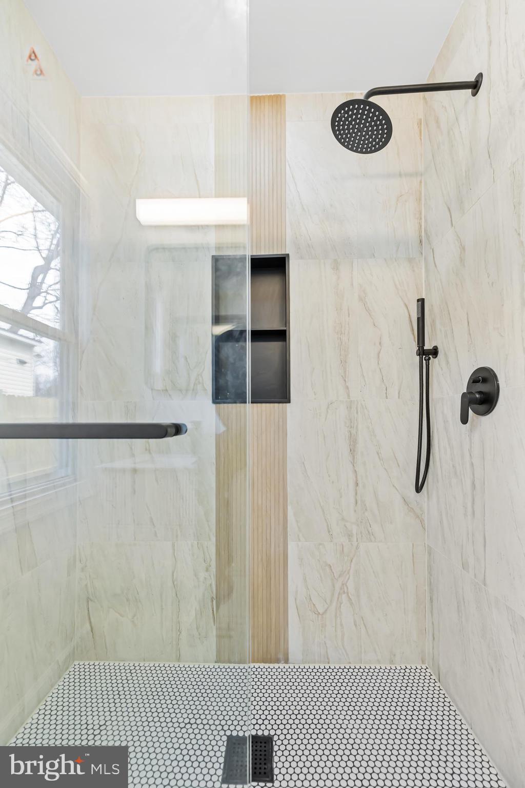 SUNNYSIDE - Residential