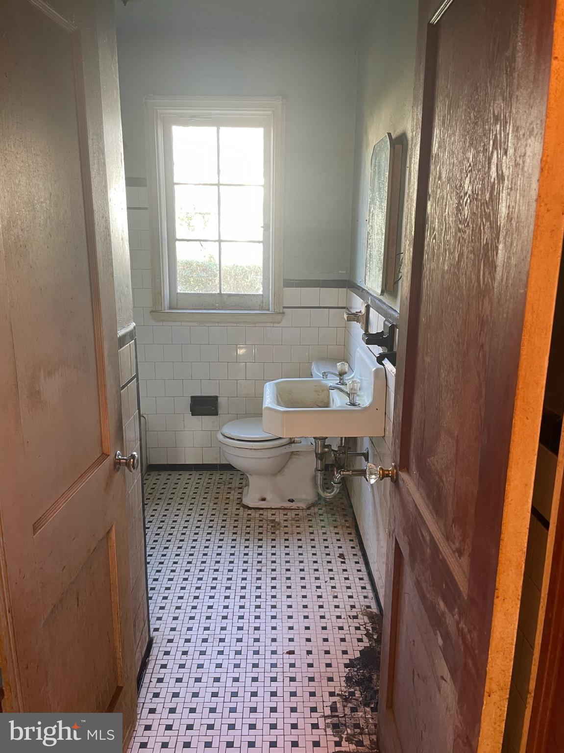 HAYWOOD HEIGHTS - Residential