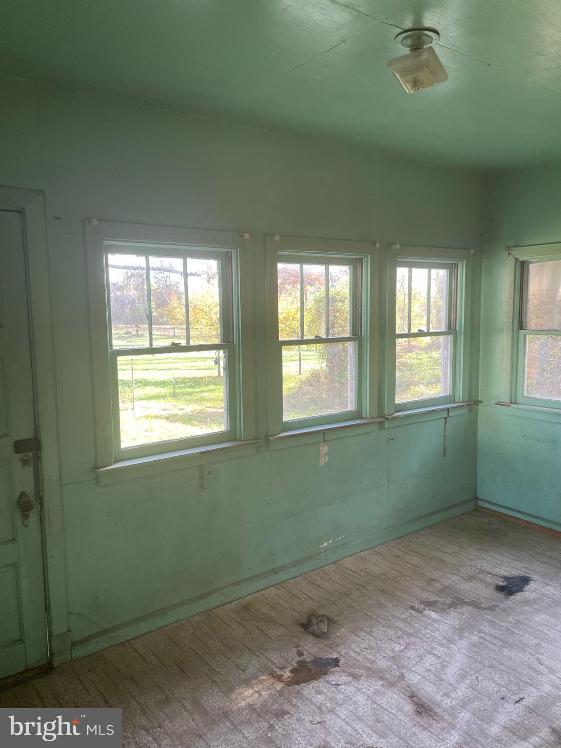 HAYWOOD HEIGHTS - Residential