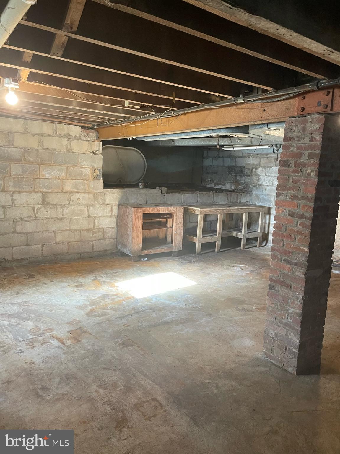 HAYWOOD HEIGHTS - Residential