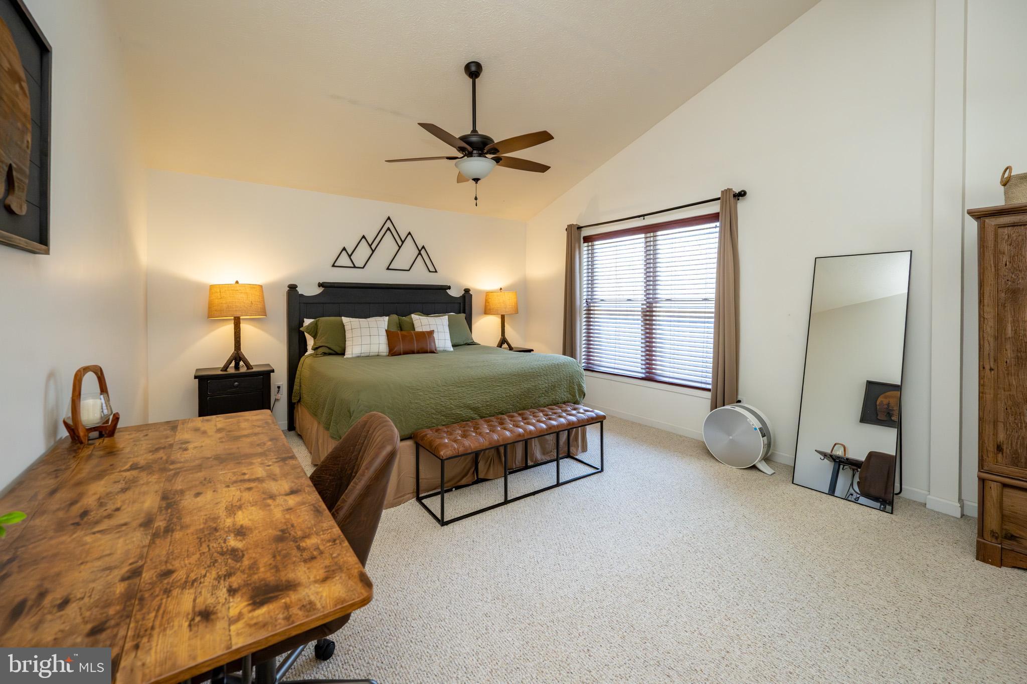 MOUNTAINSIDE - Residential