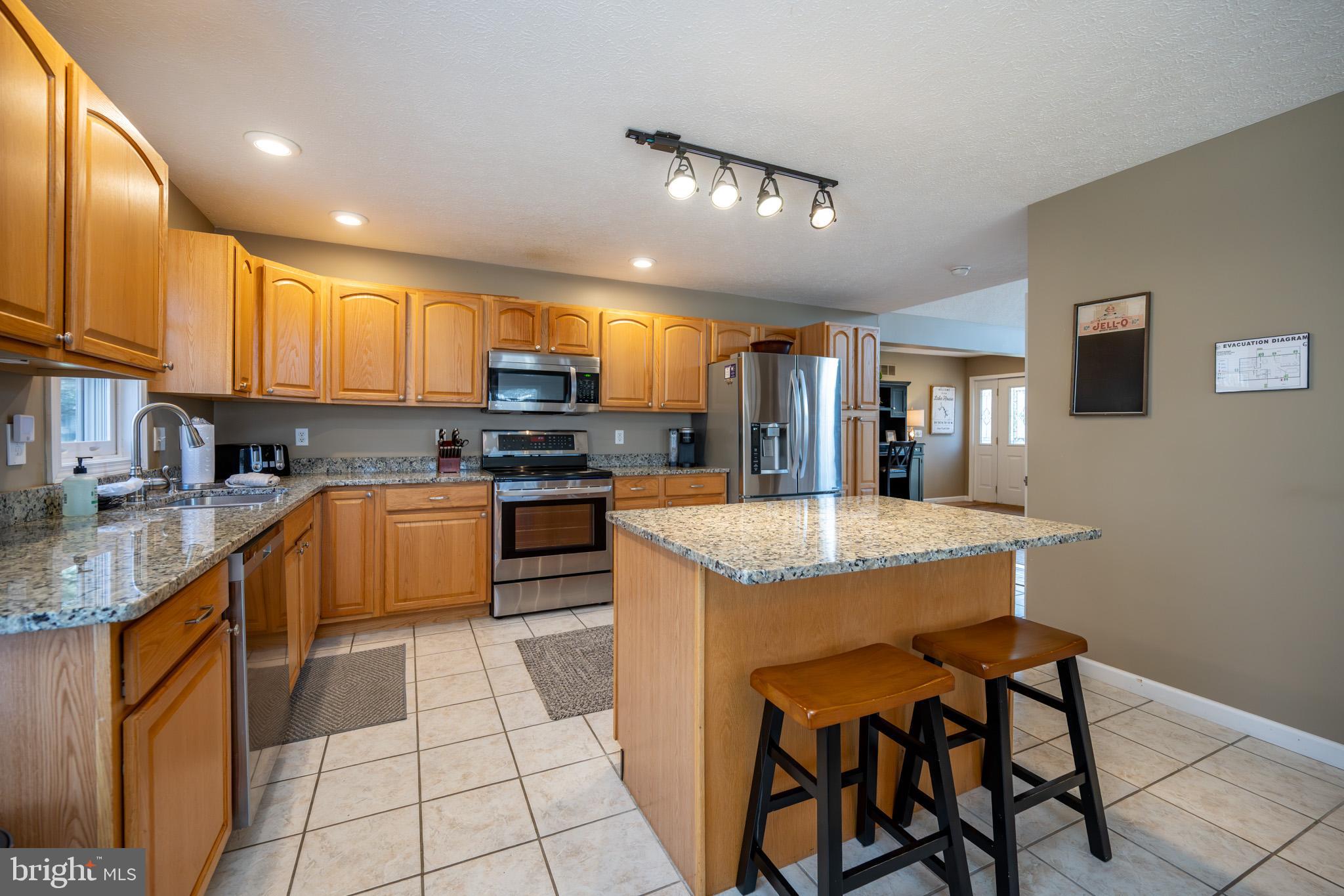 MOUNTAINSIDE - Residential