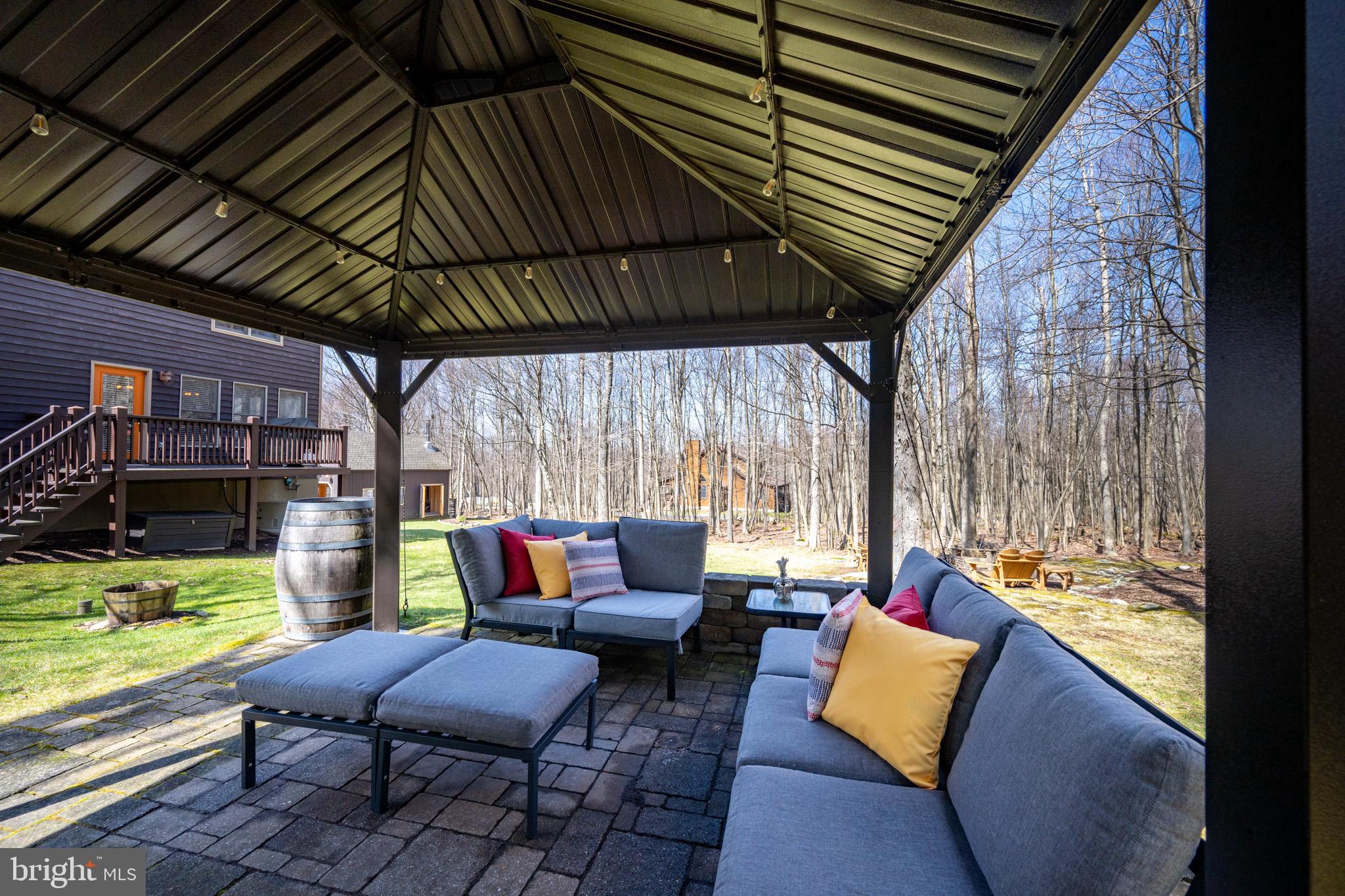 MOUNTAINSIDE - Residential