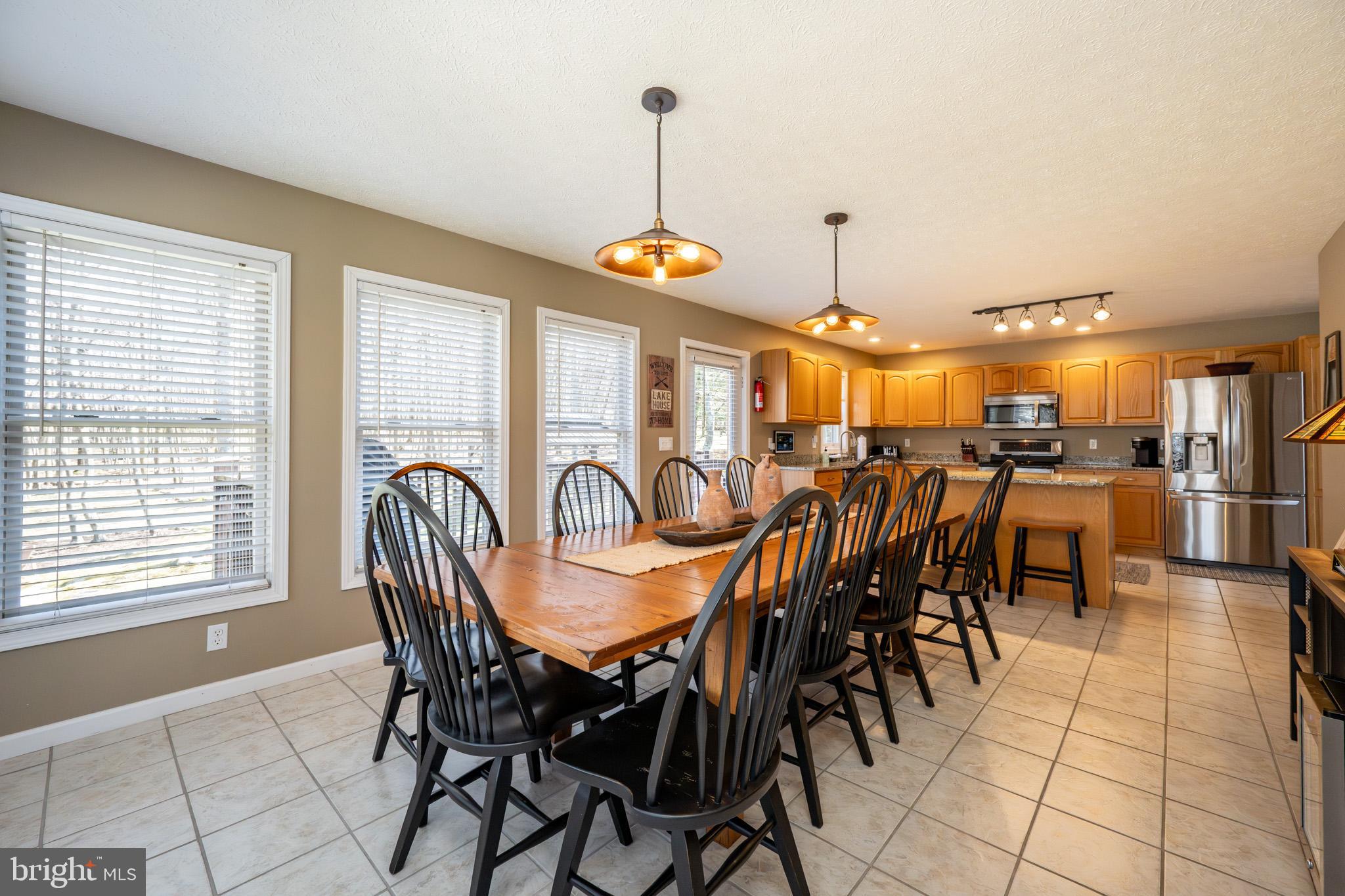 891 MOUNTAINVIEW DRIVE