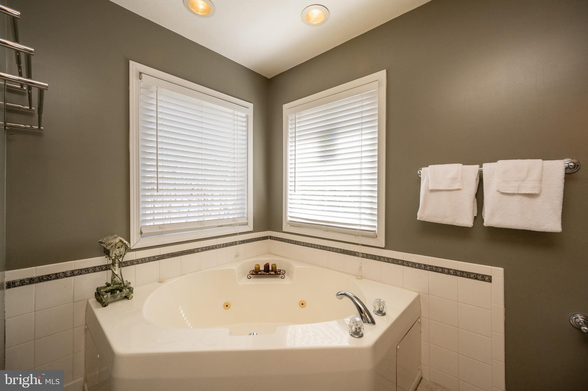 MOUNTAINSIDE - Residential