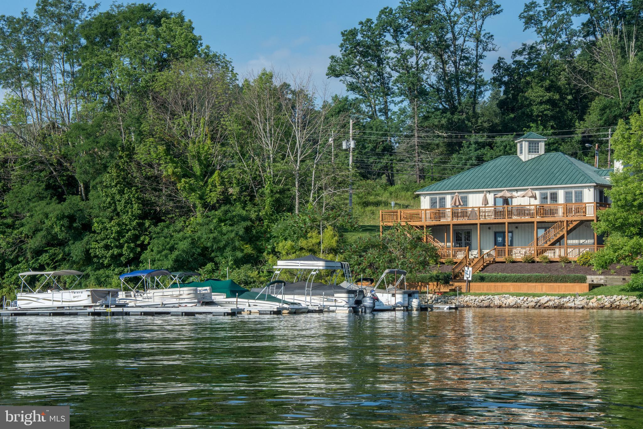 MOUNTAINSIDE - Residential