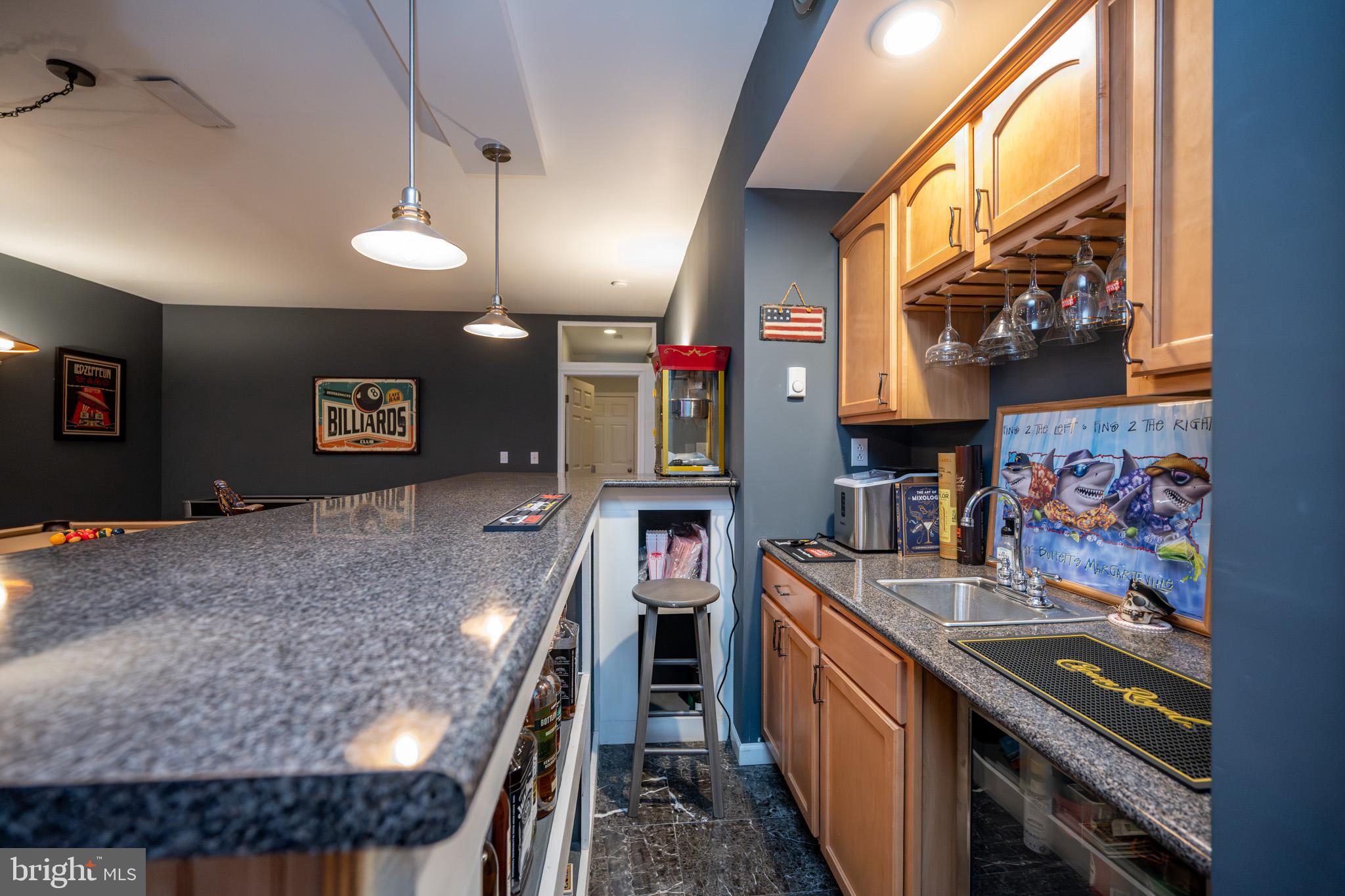 MOUNTAINSIDE - Residential