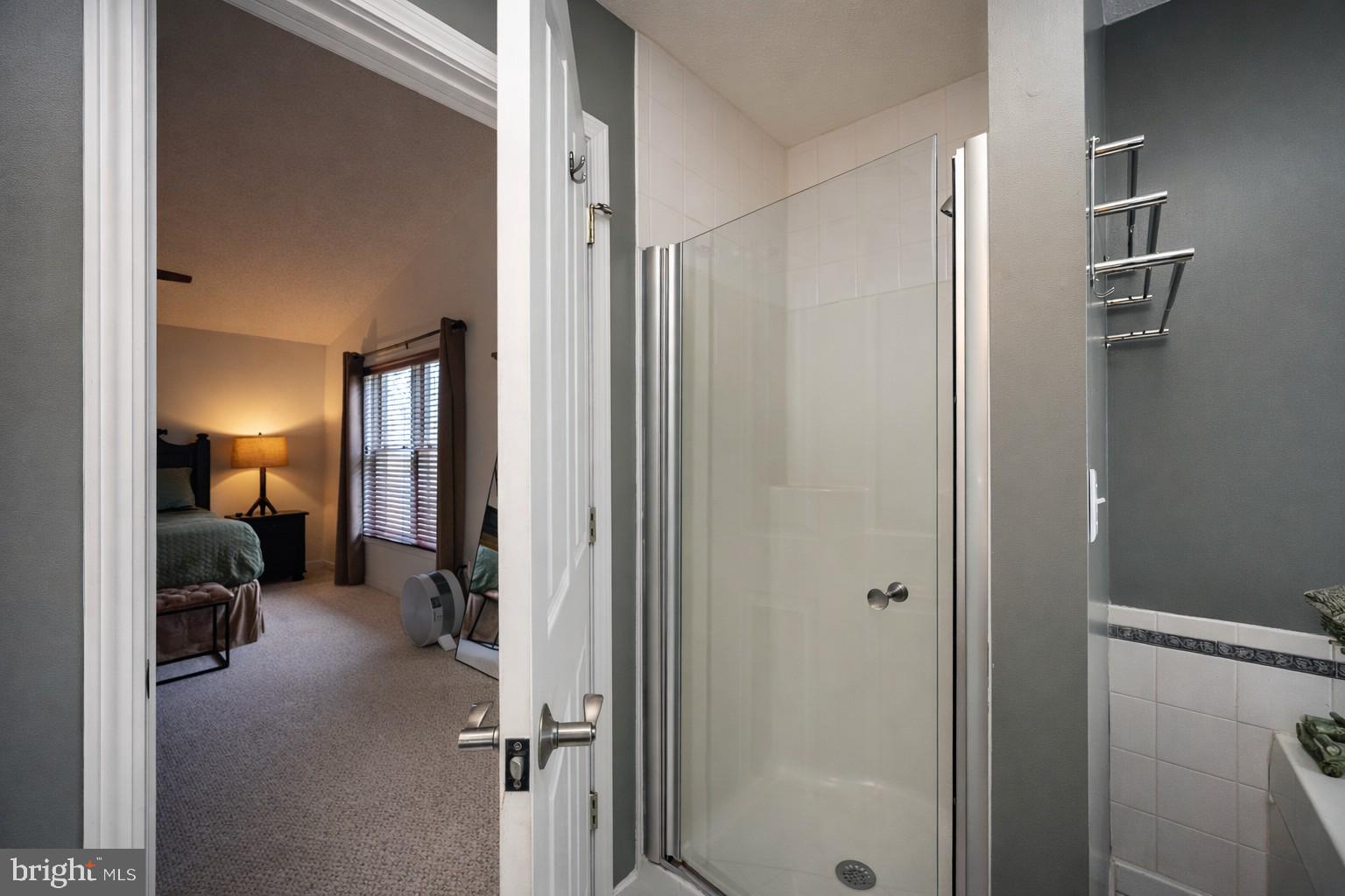 MOUNTAINSIDE - Residential