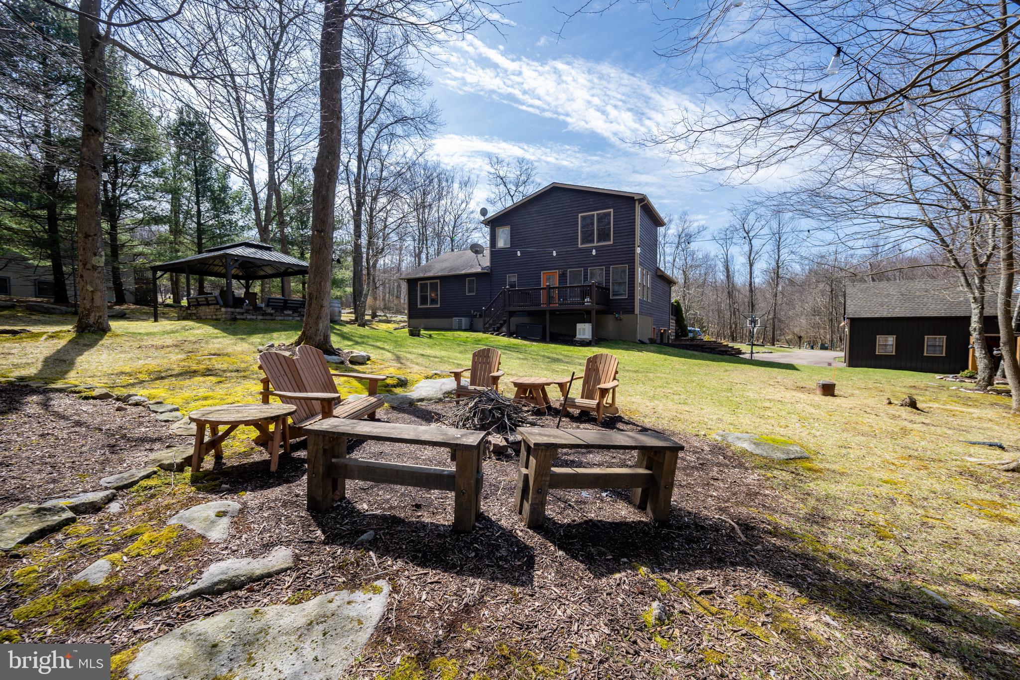 MOUNTAINSIDE - Residential