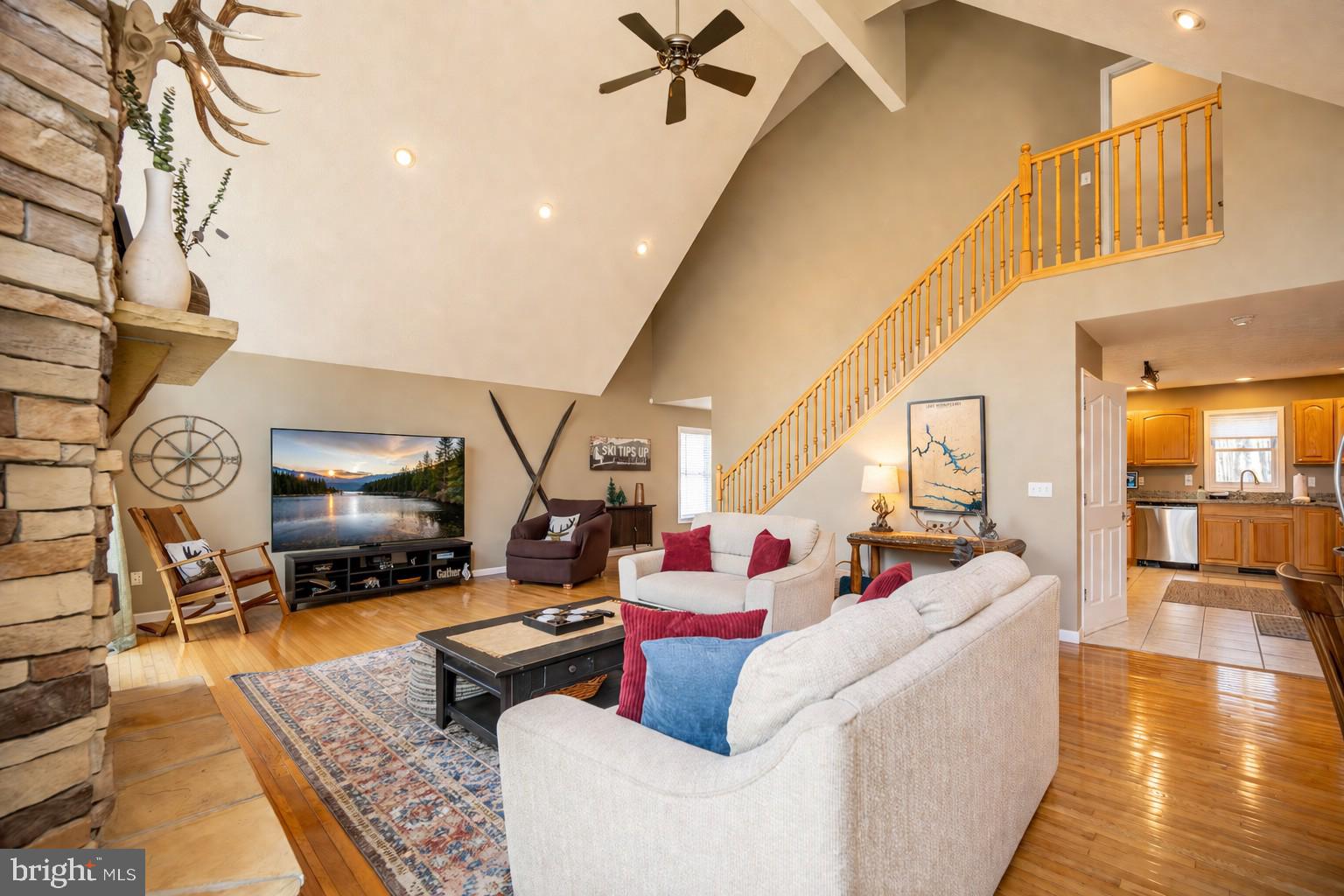 MOUNTAINSIDE - Residential