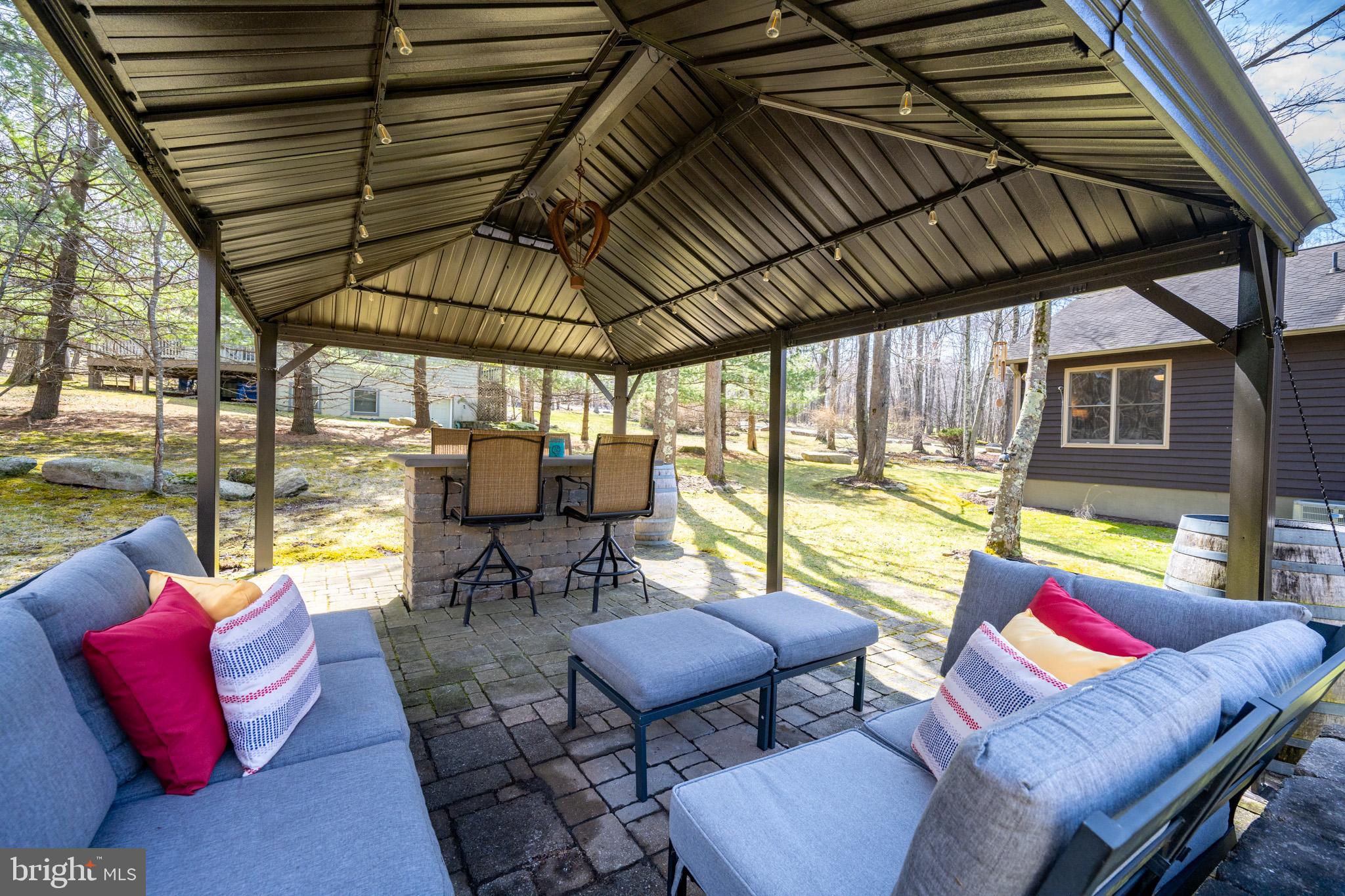 MOUNTAINSIDE - Residential