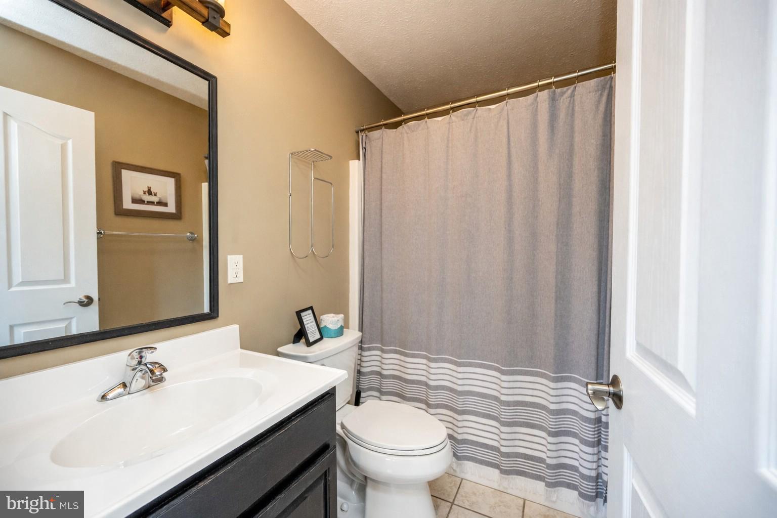 MOUNTAINSIDE - Residential