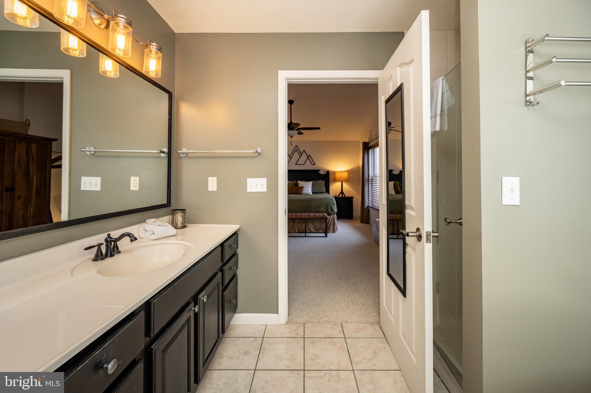 MOUNTAINSIDE - Residential