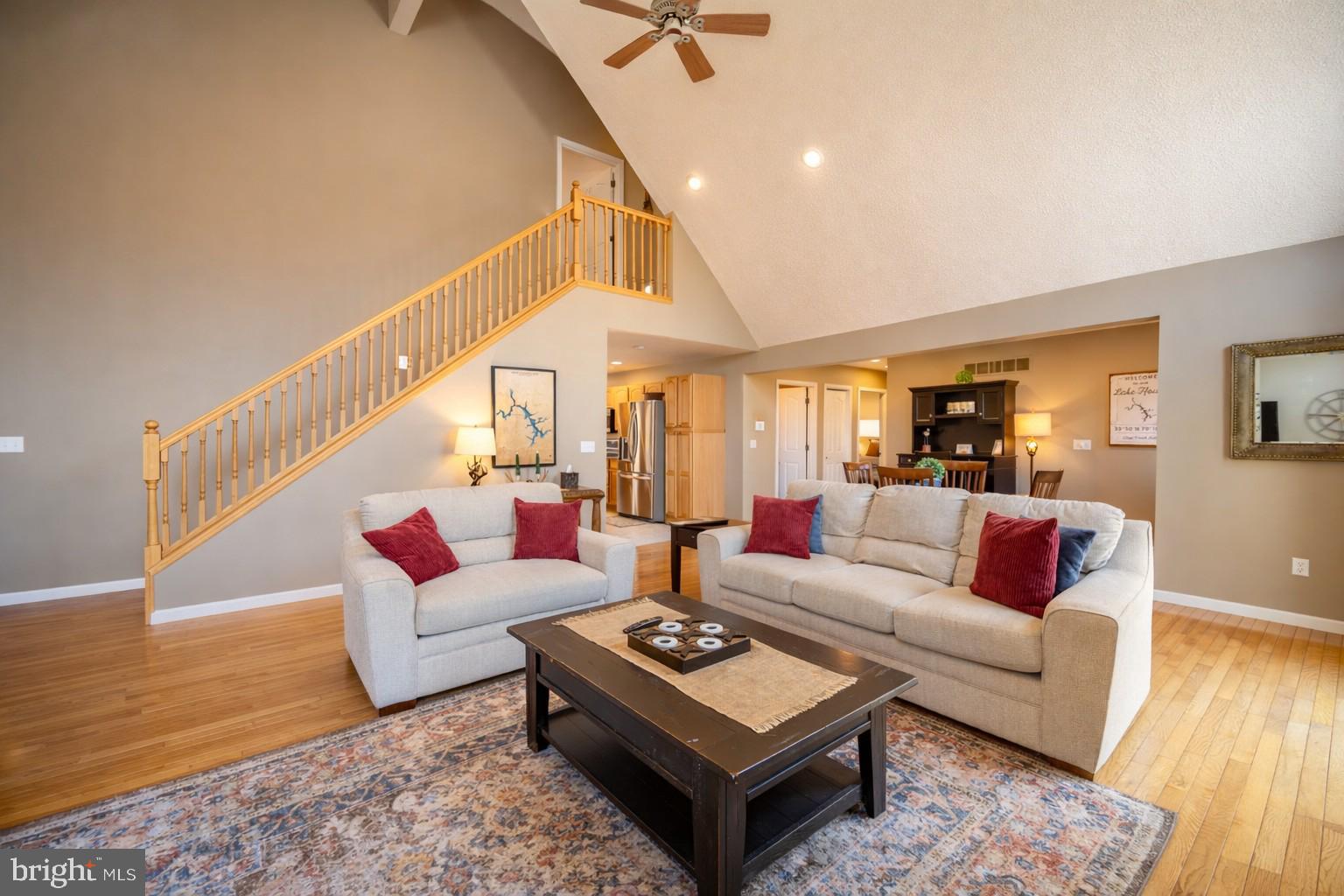 MOUNTAINSIDE - Residential