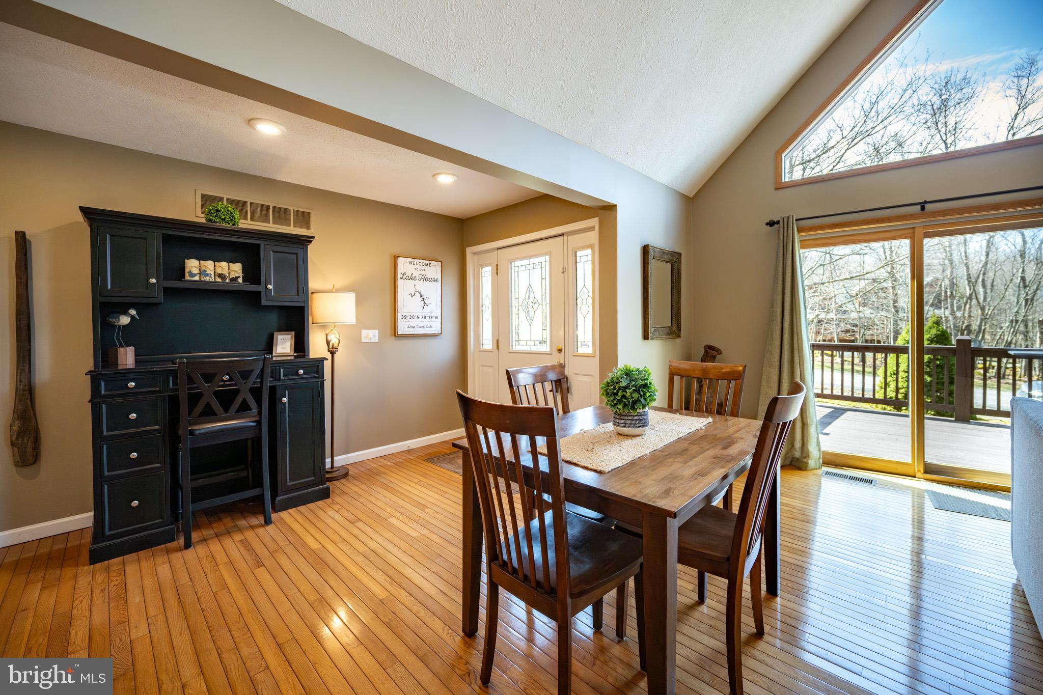 MOUNTAINSIDE - Residential