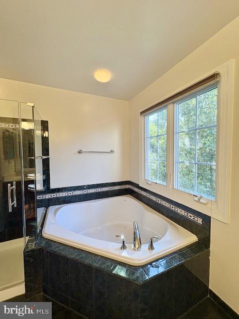 GRAYROB - Residential Lease