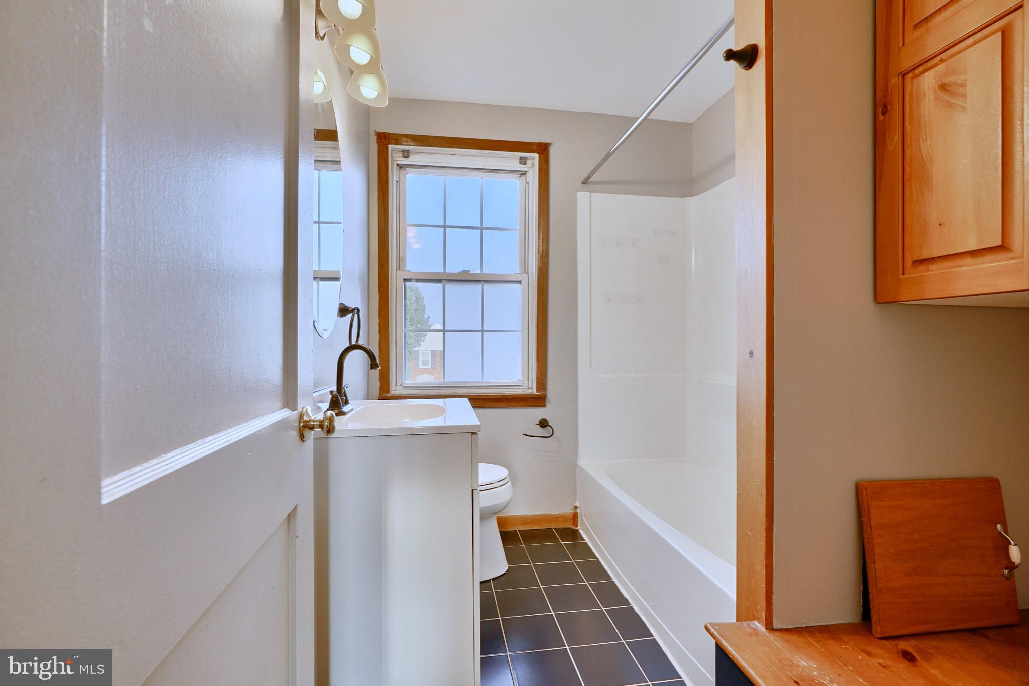 EASTFIELD - Residential Lease