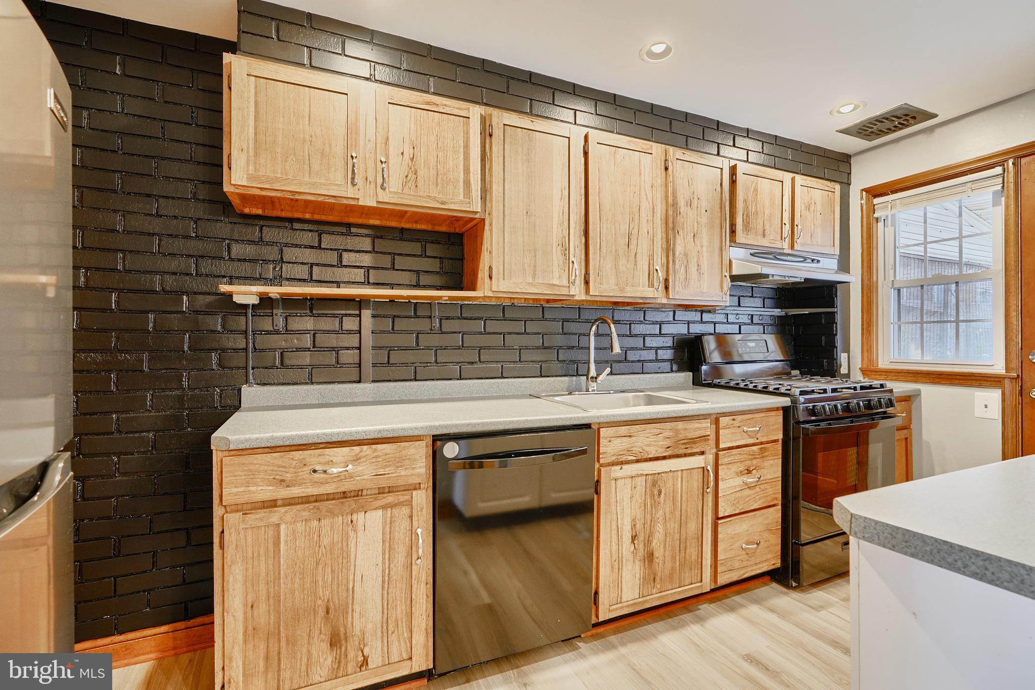 EASTFIELD - Residential Lease