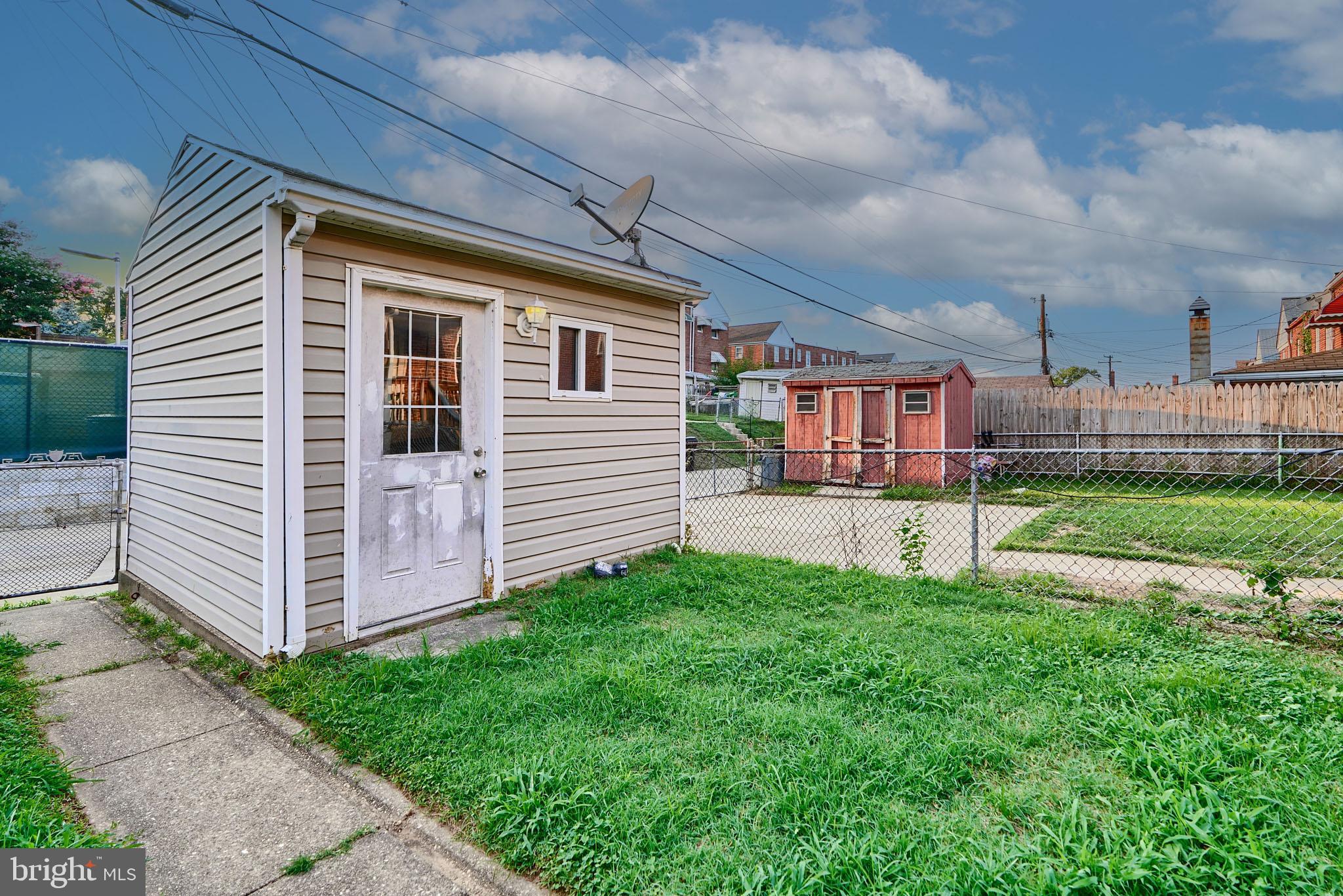 EASTFIELD - Residential Lease