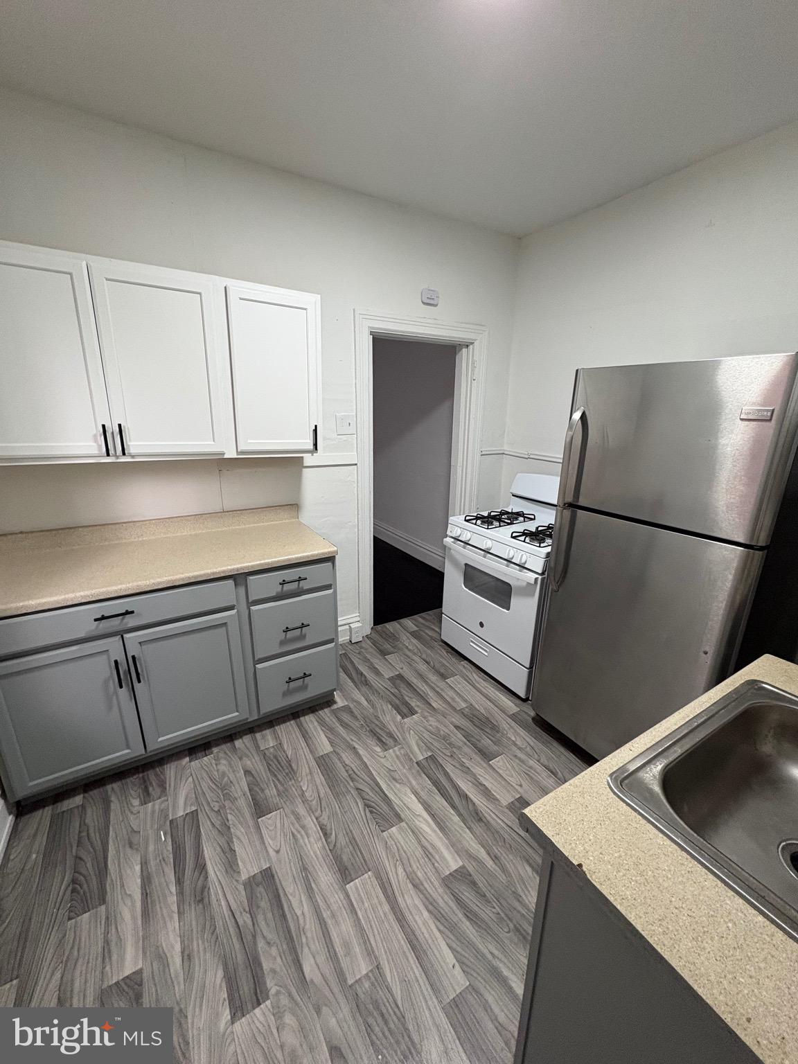 537 S 15TH STREET