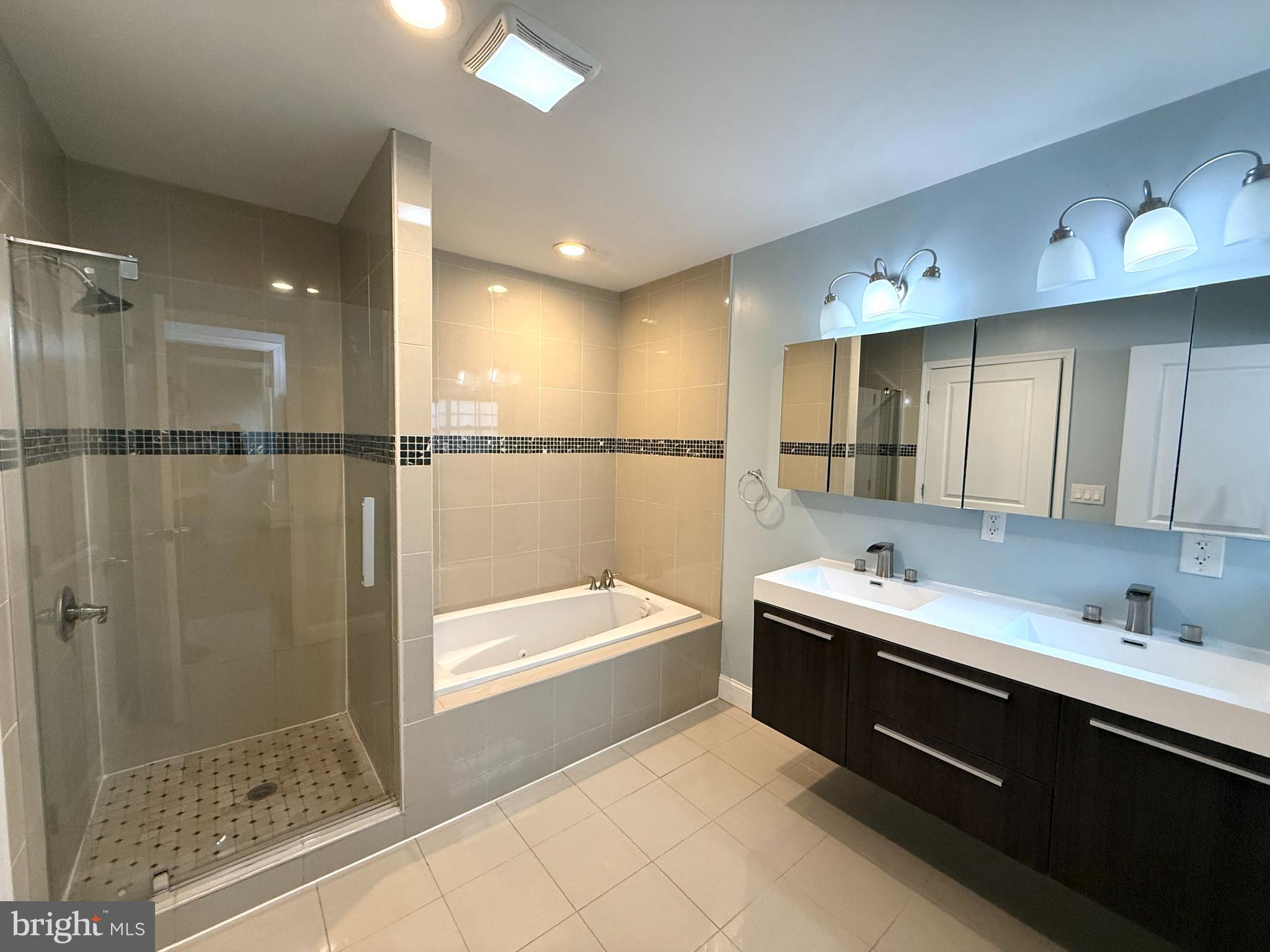 PASSYUNK SQUARE - Residential