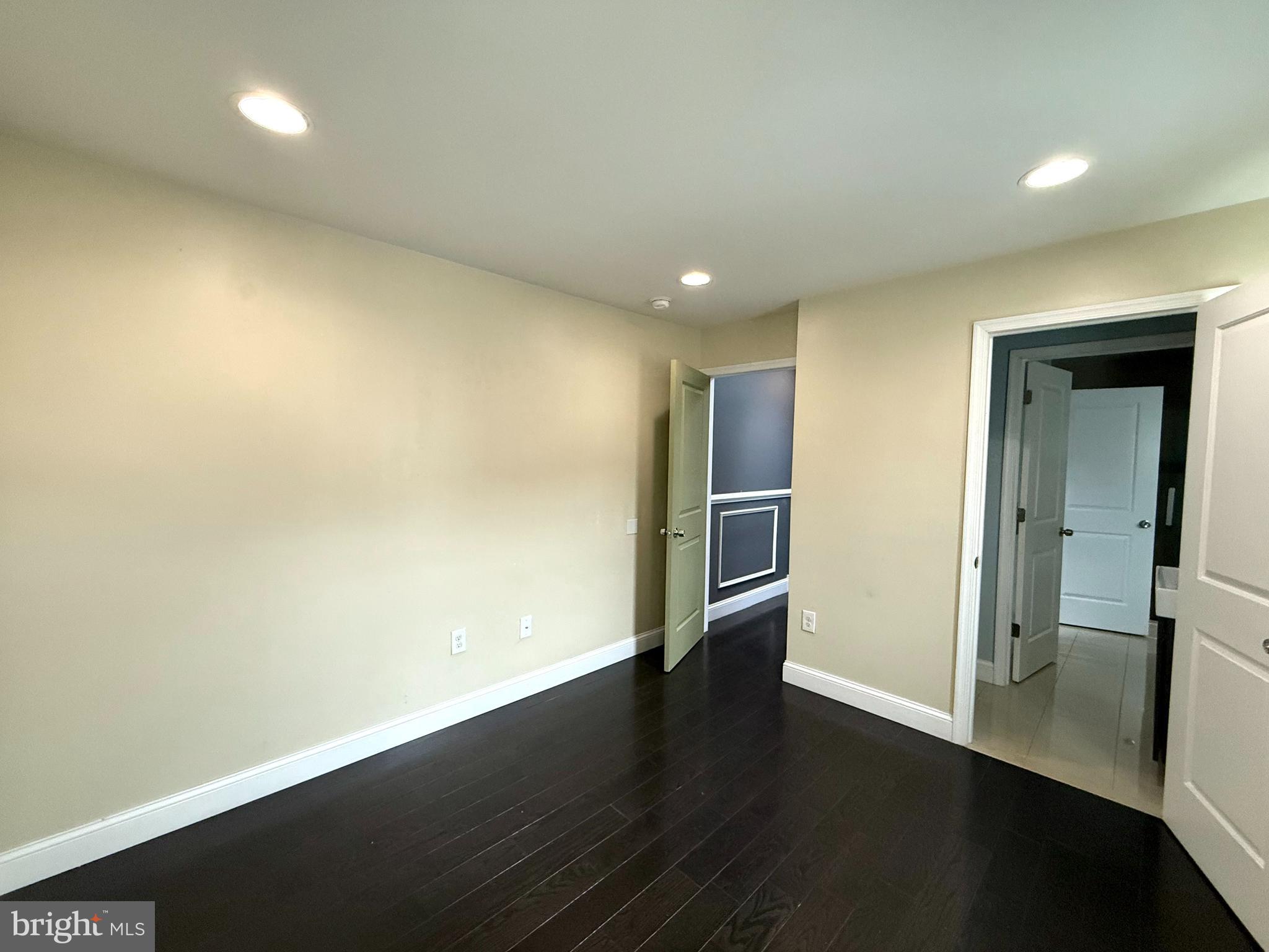 PASSYUNK SQUARE - Residential
