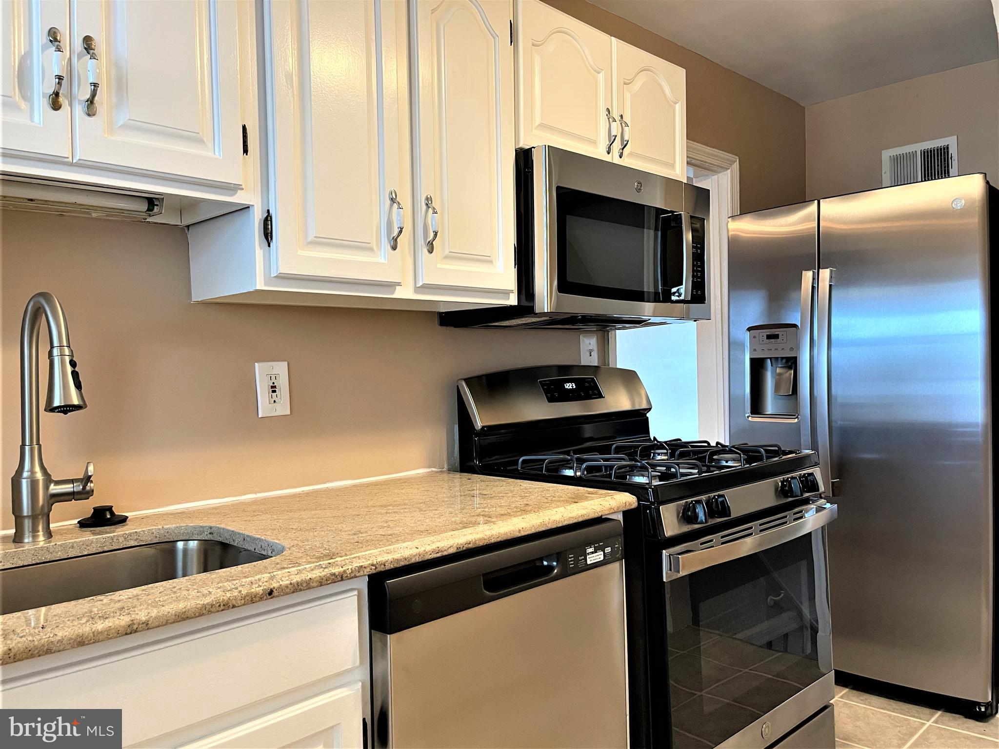 HALETHORPE - Residential Lease