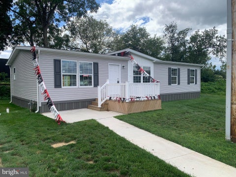 Mobile Home For Sale - 30 W Willow Street<br/> Lebanon County, PALMYRA, PA 17078