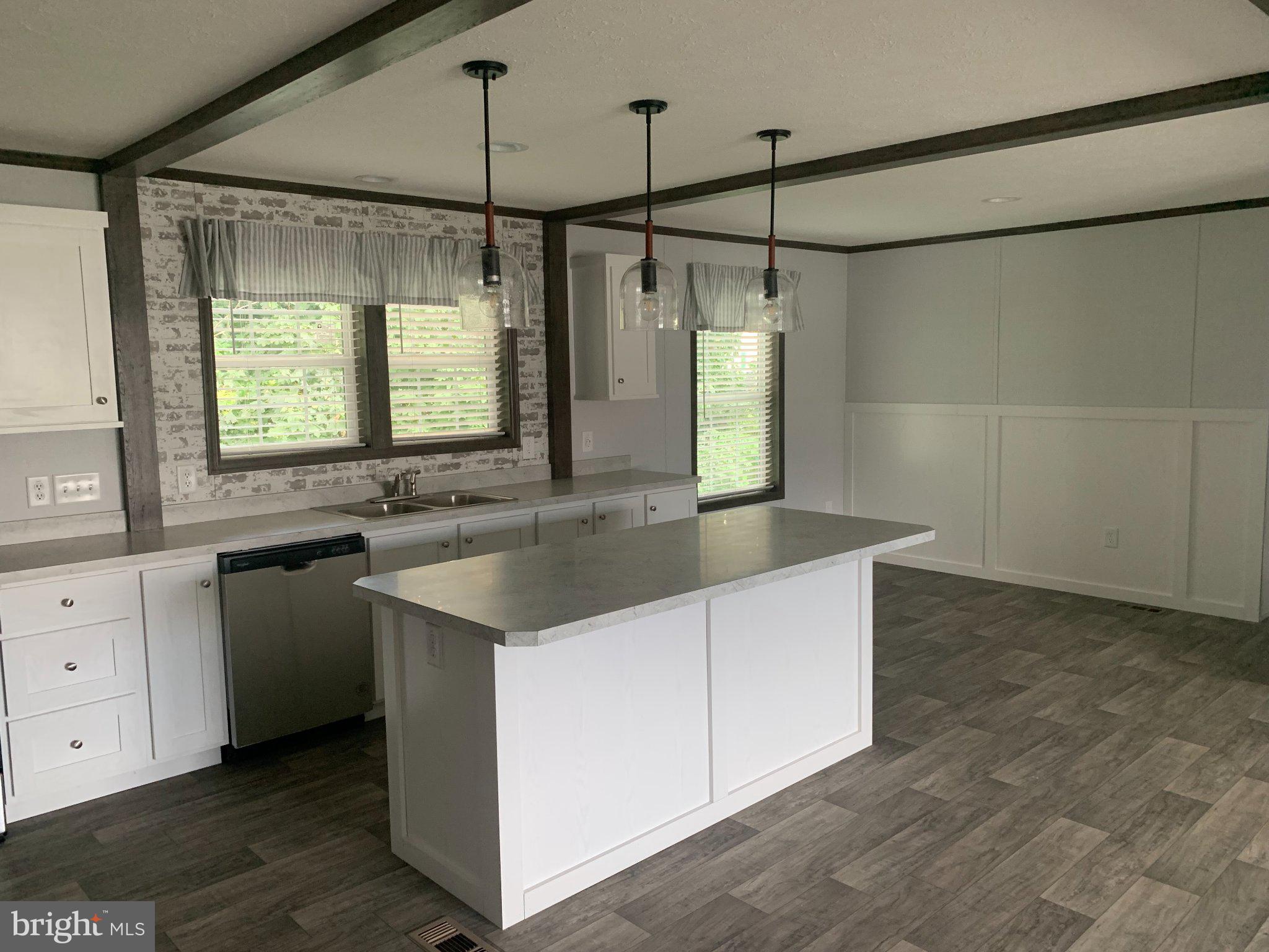 30 W WILLOW STREET