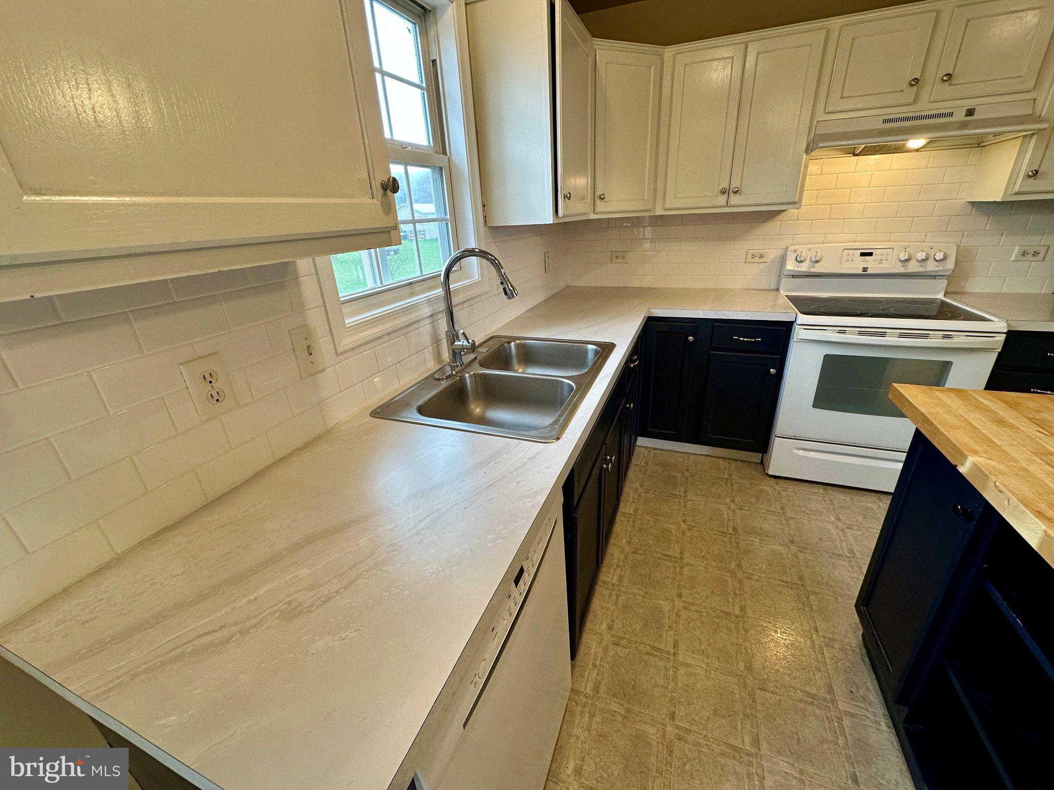 WALKER MEADOWS - Residential