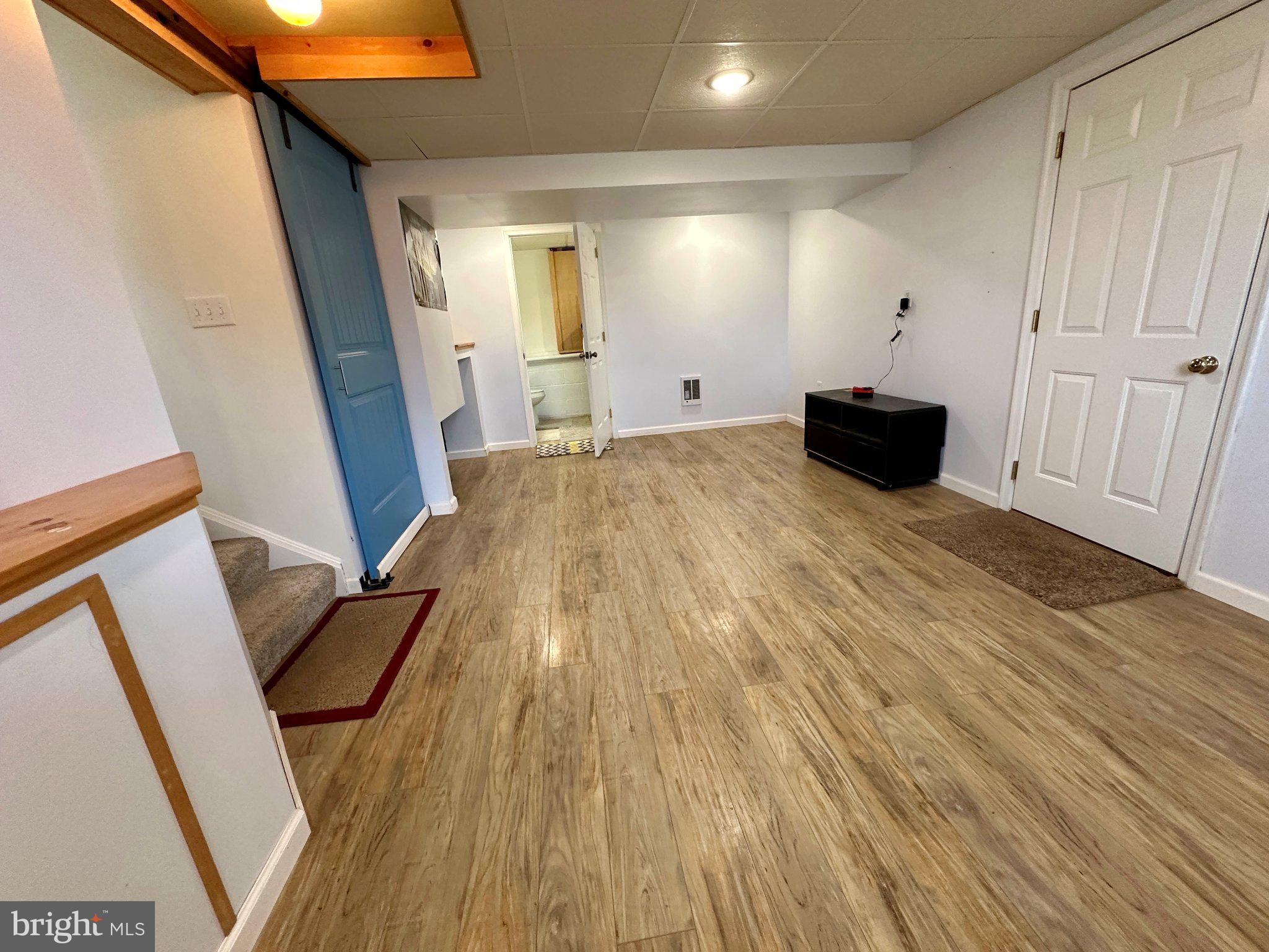 WALKER MEADOWS - Residential