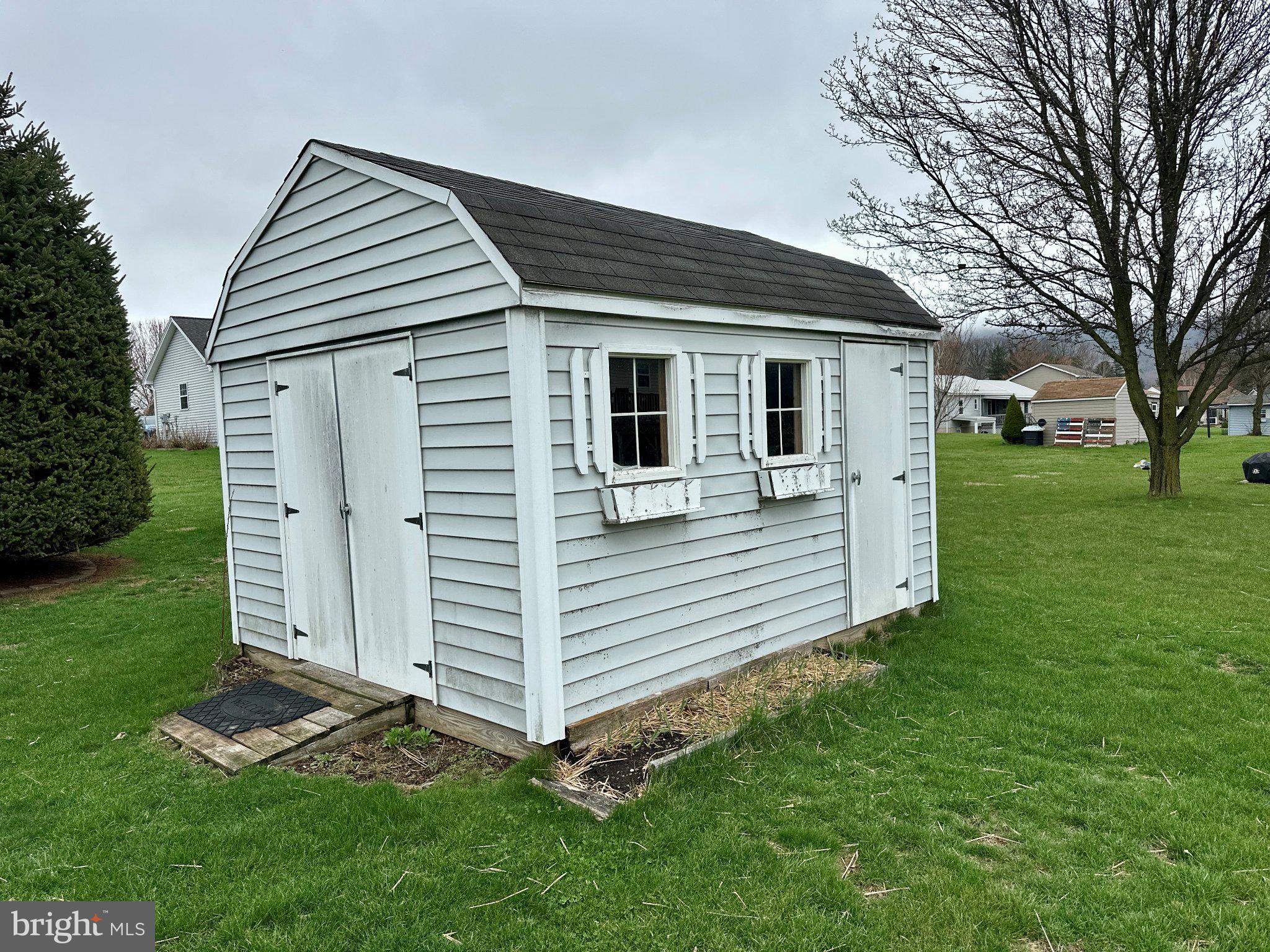 WALKER MEADOWS - Residential