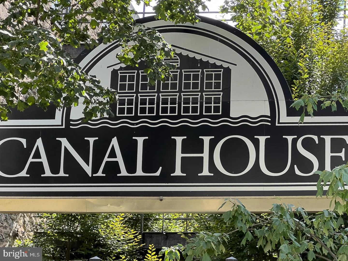 Philadelphia, Pennsylvania 19128, United States, 1 Bedroom Bedrooms, ,1 BathroomBathrooms,Residential,Pending,204021