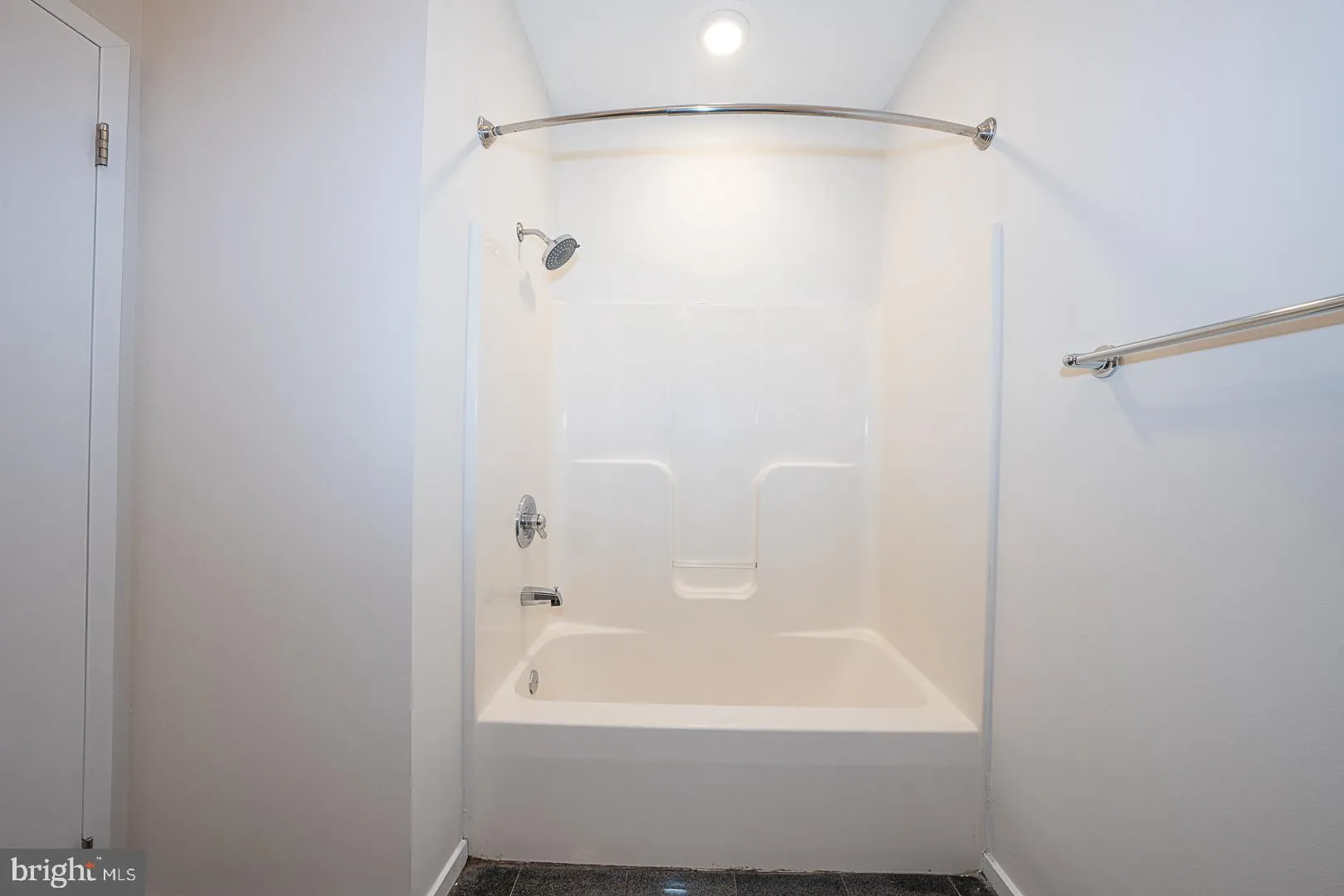 Philadelphia, Pennsylvania 19128, United States, 1 Bedroom Bedrooms, ,1 BathroomBathrooms,Residential,Pending,204021