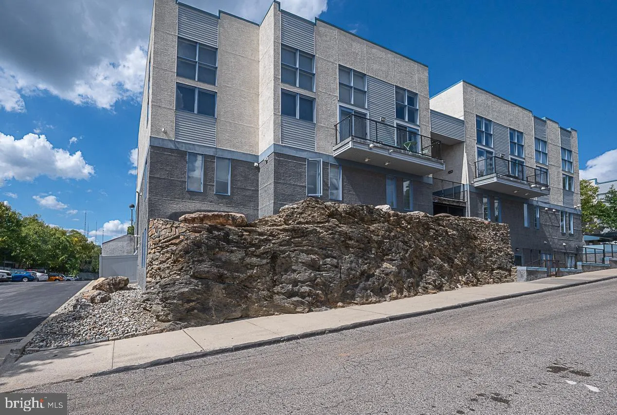 Philadelphia, Pennsylvania 19128, United States, 1 Bedroom Bedrooms, ,1 BathroomBathrooms,Residential,Pending,204021