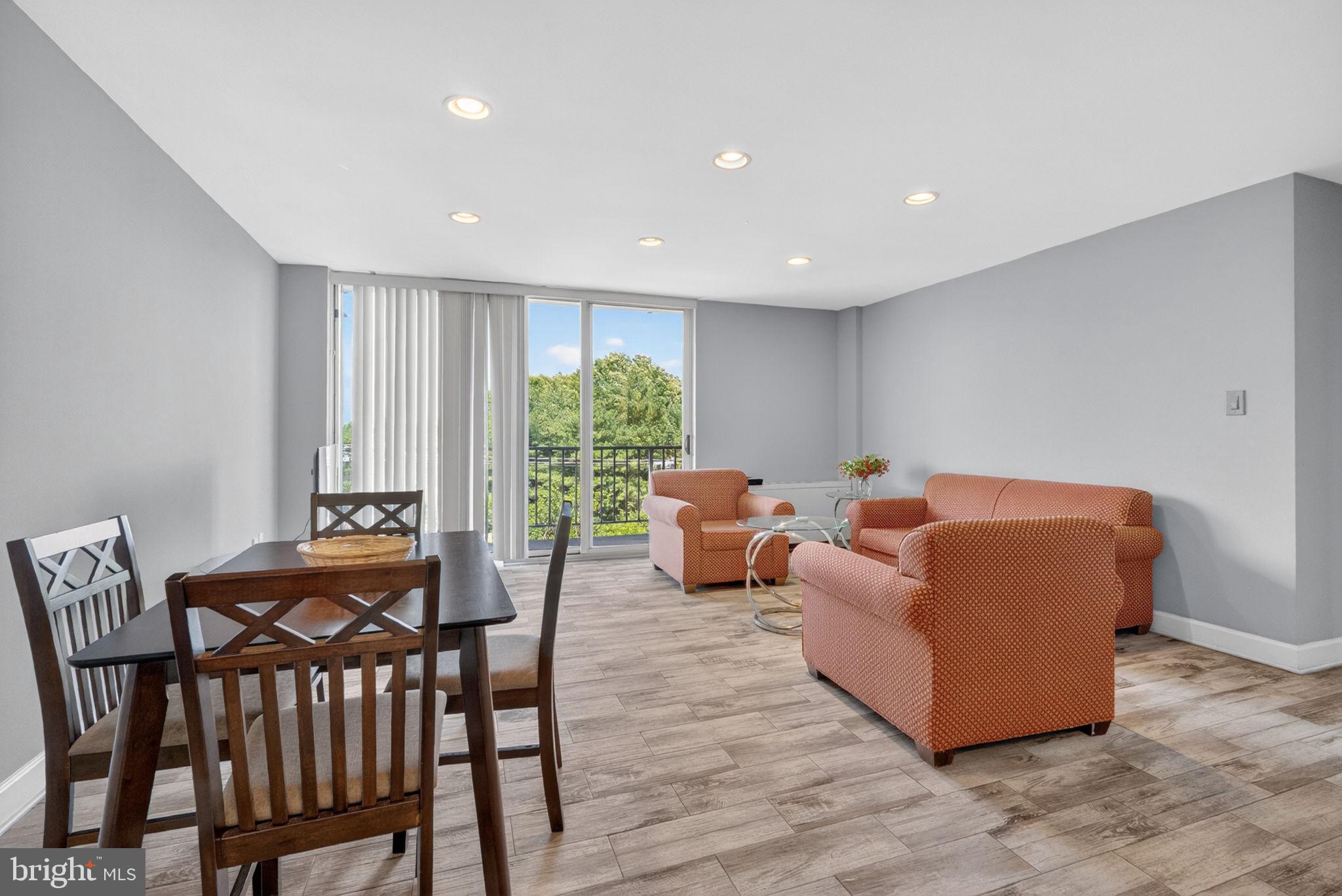 BOLLING BROOK TOWERS - Residential