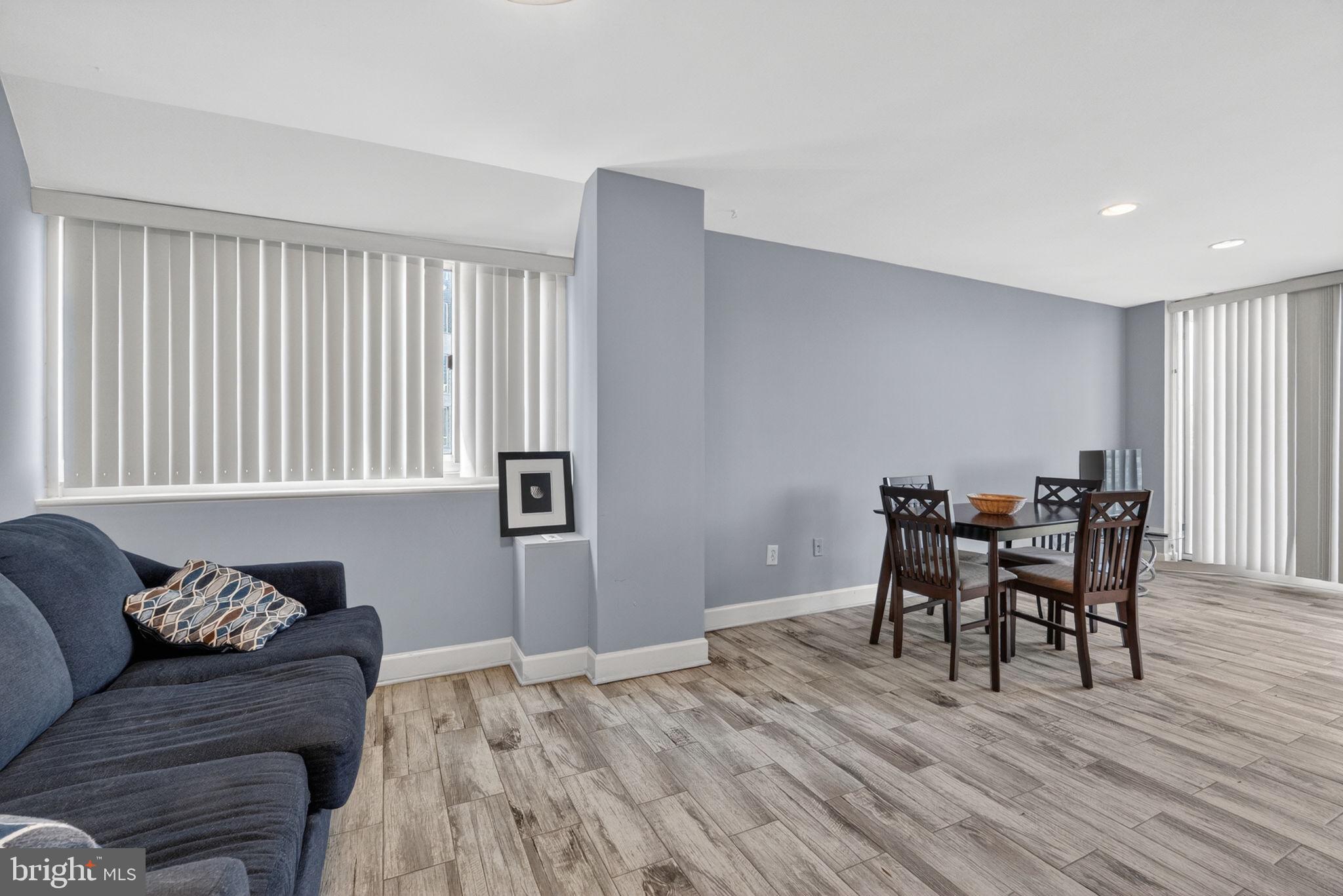 BOLLING BROOK TOWERS - Residential
