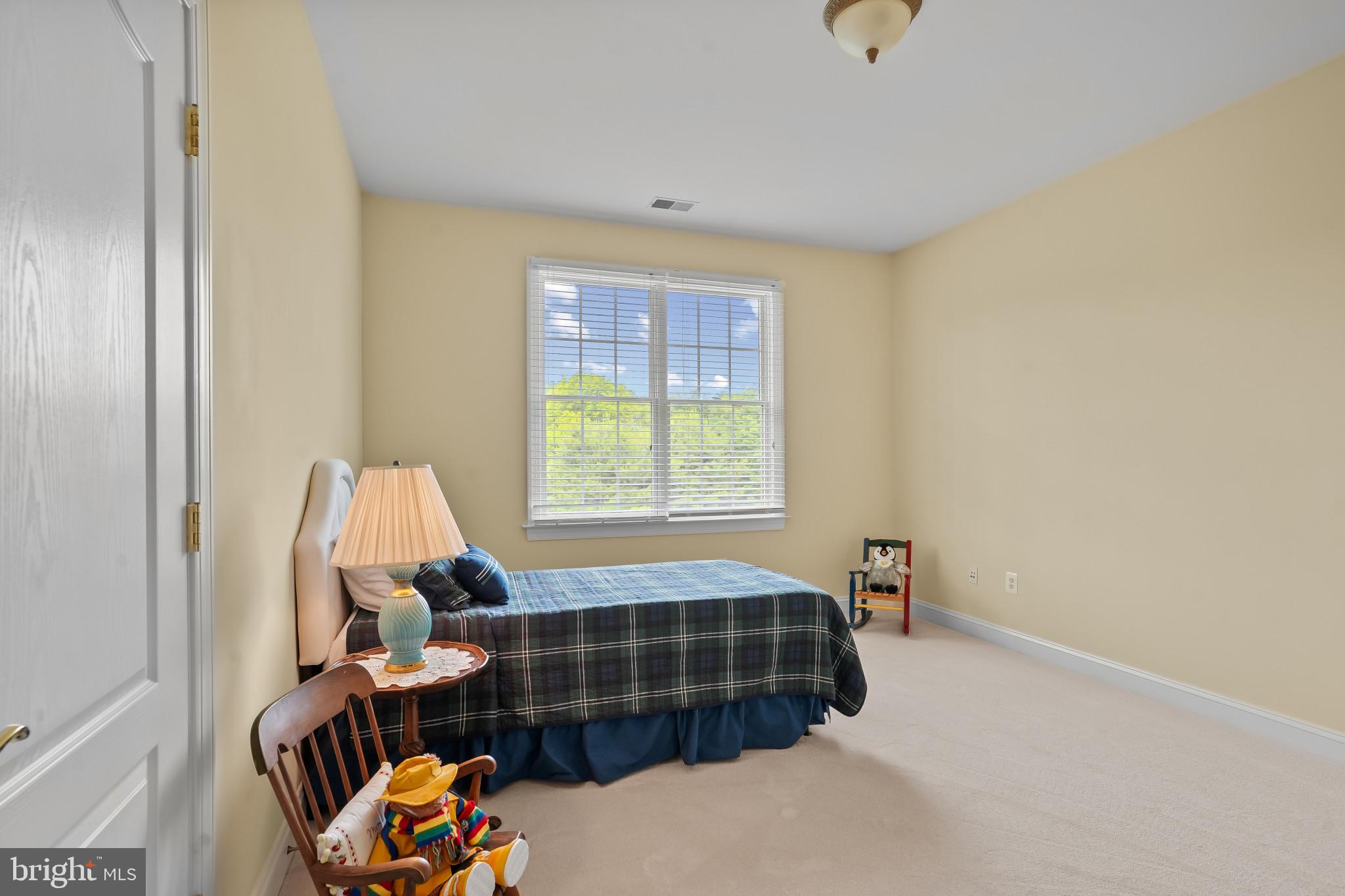 FOX MEADOW - Residential