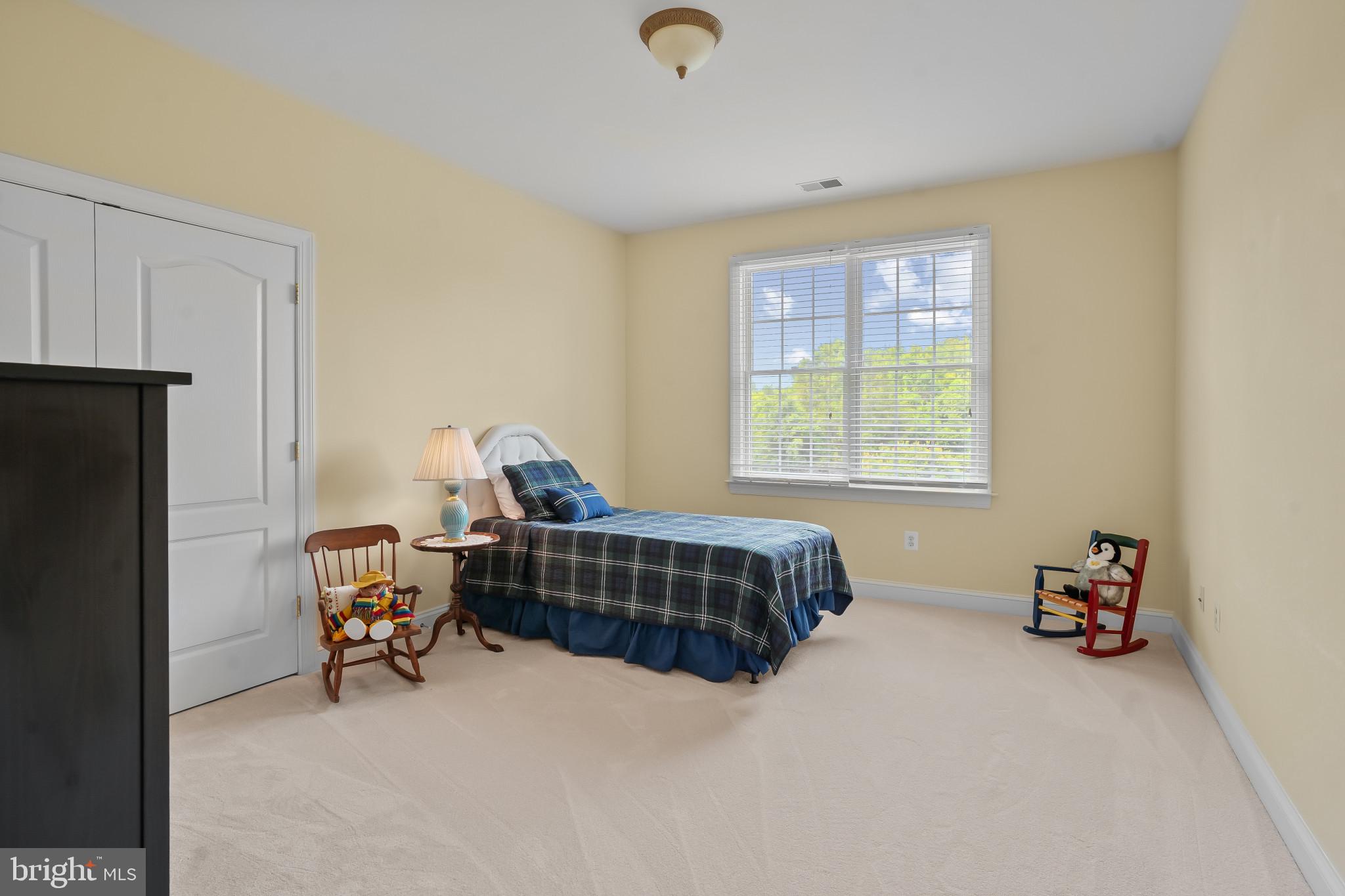 FOX MEADOW - Residential