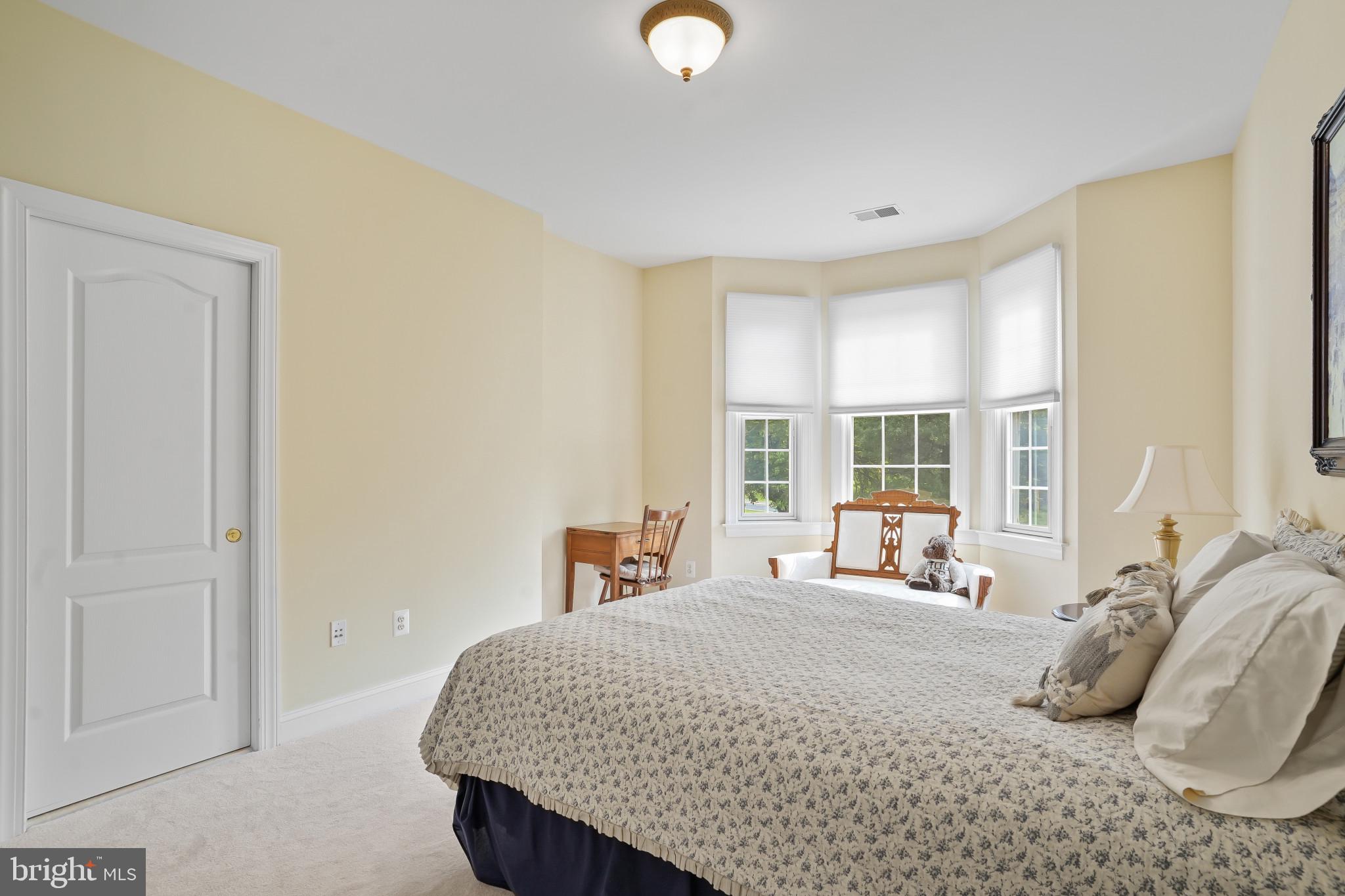 FOX MEADOW - Residential