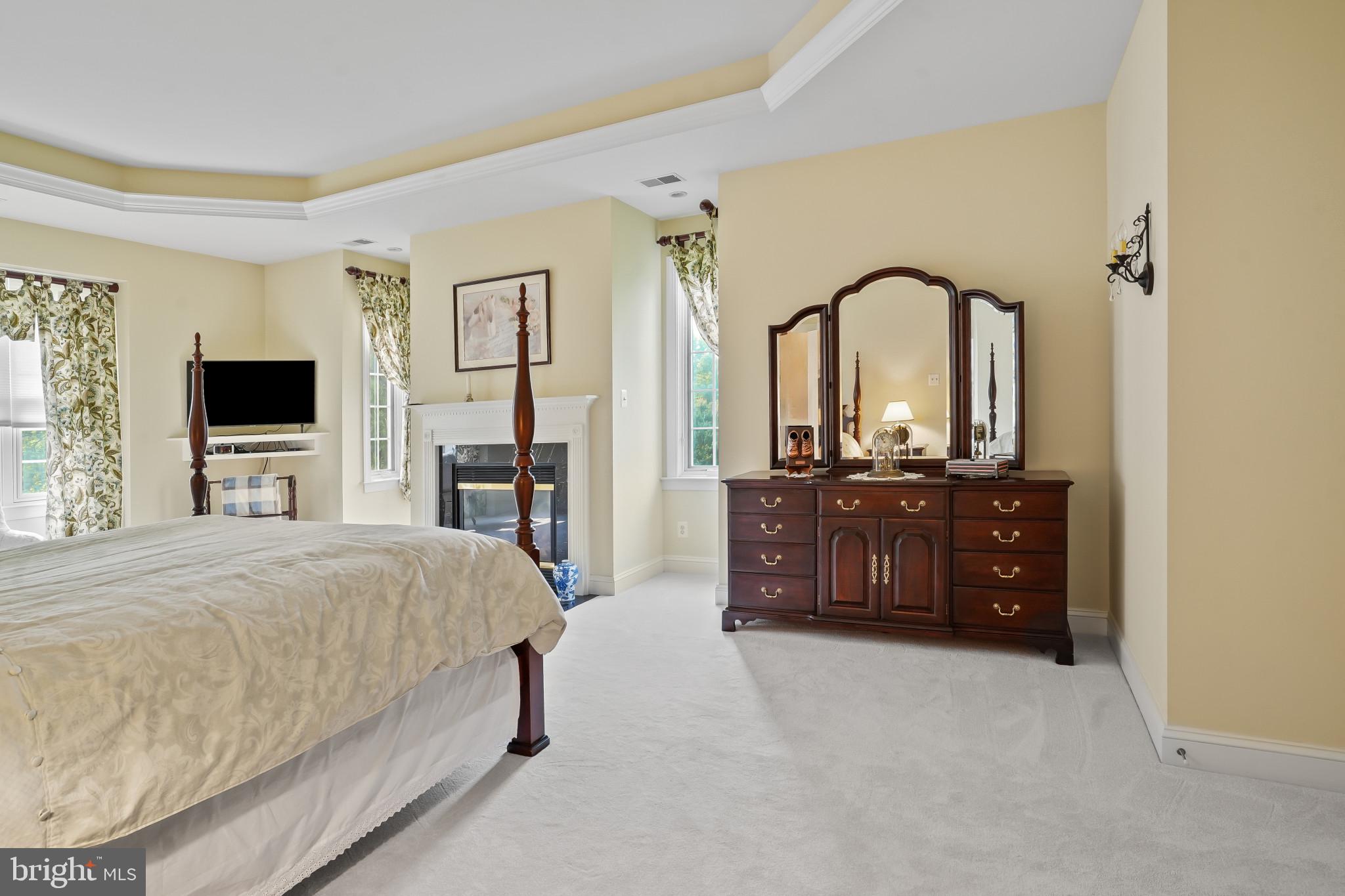 FOX MEADOW - Residential