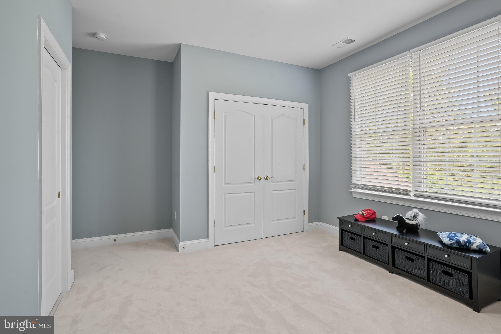 FOX MEADOW - Residential