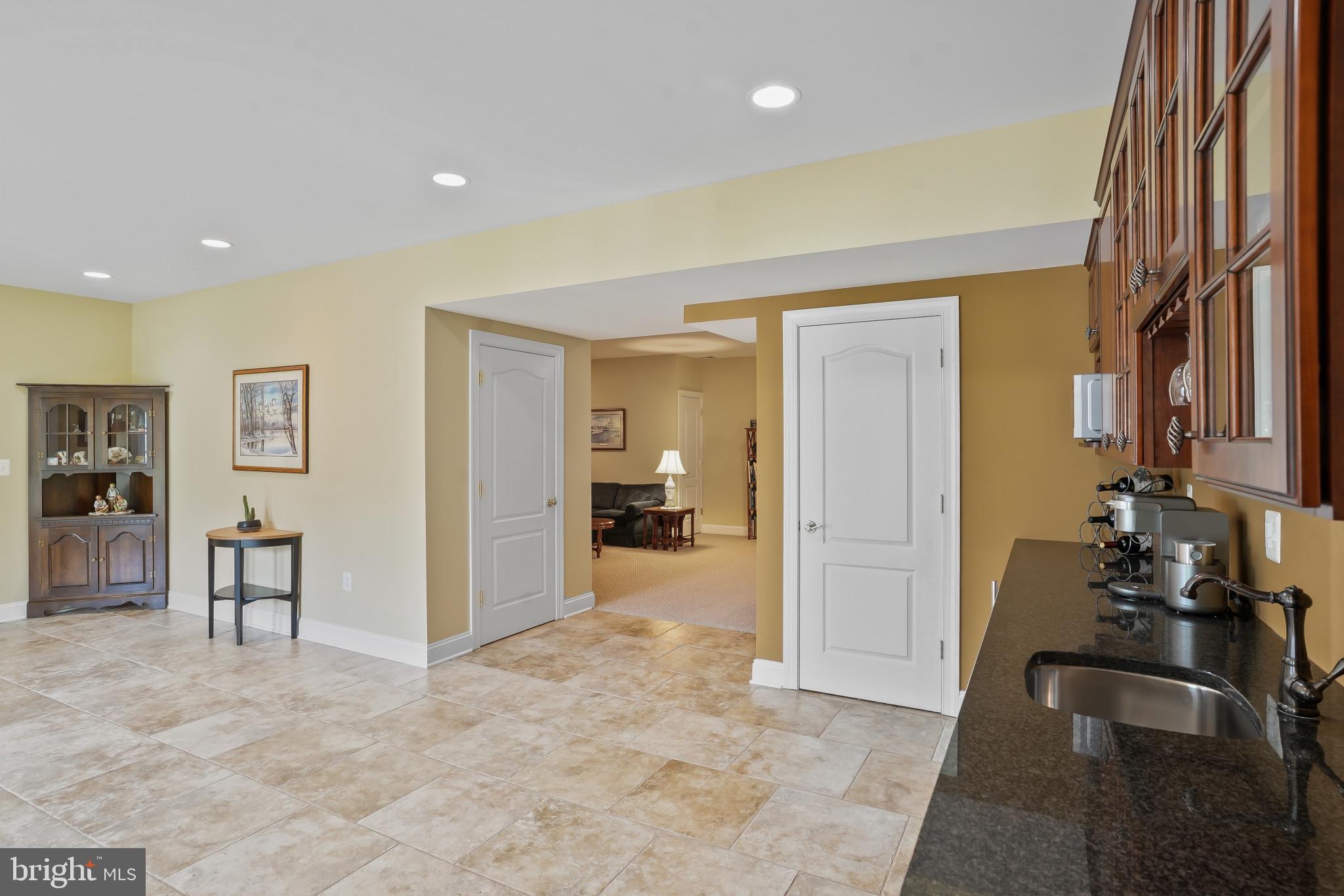 FOX MEADOW - Residential