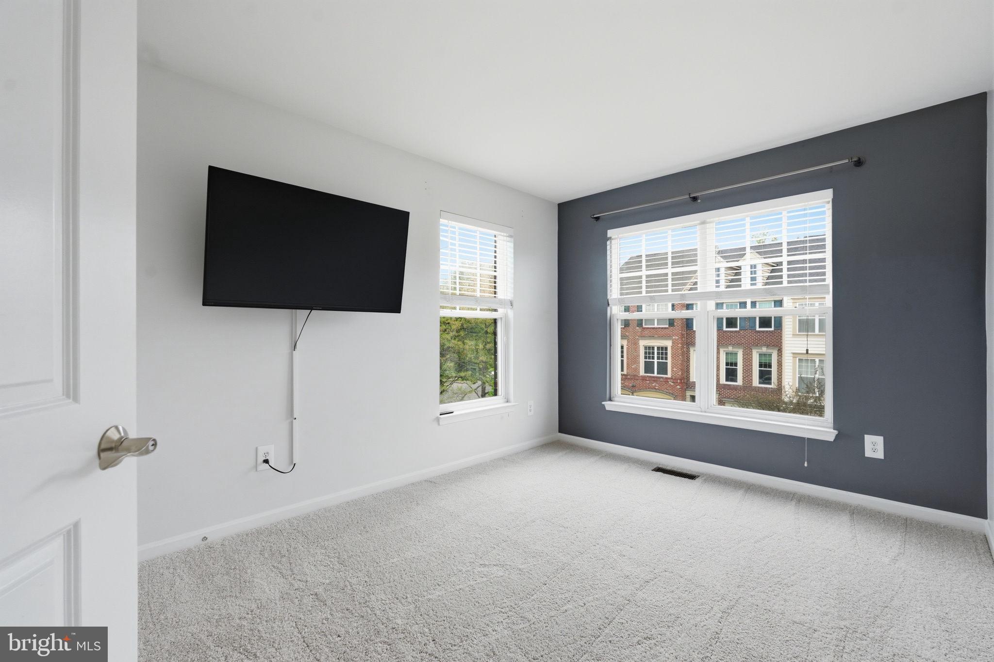 LORTON STATION SOUTH - Residential