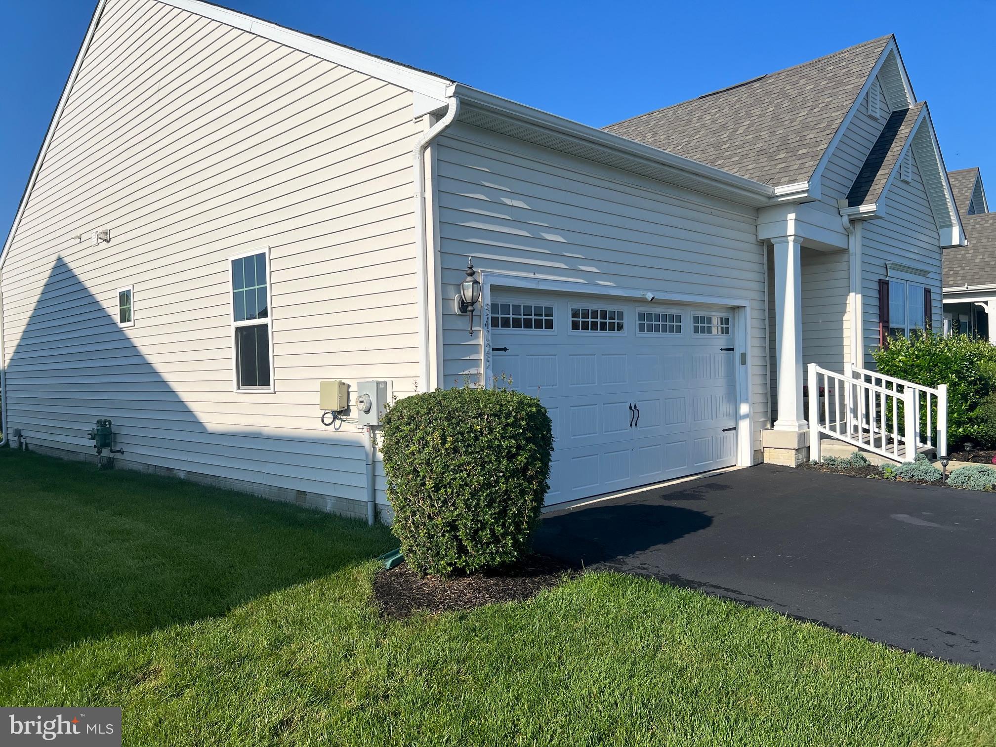 34025 SEA OTTER WAY