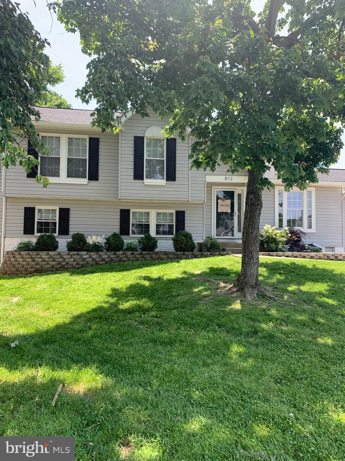 FOUR SEASONS ESTATES - Residential Lease