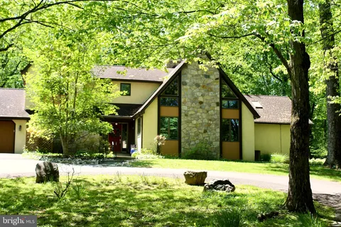 2240 Berks Road, Lansdale, PA MLS: PAMC2131006