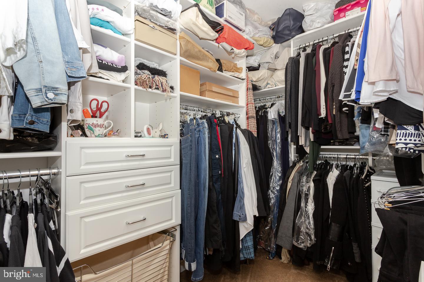 SUNNYBROOK - Residential