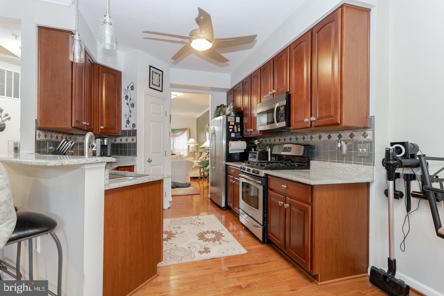 SUNNYBROOK - Residential